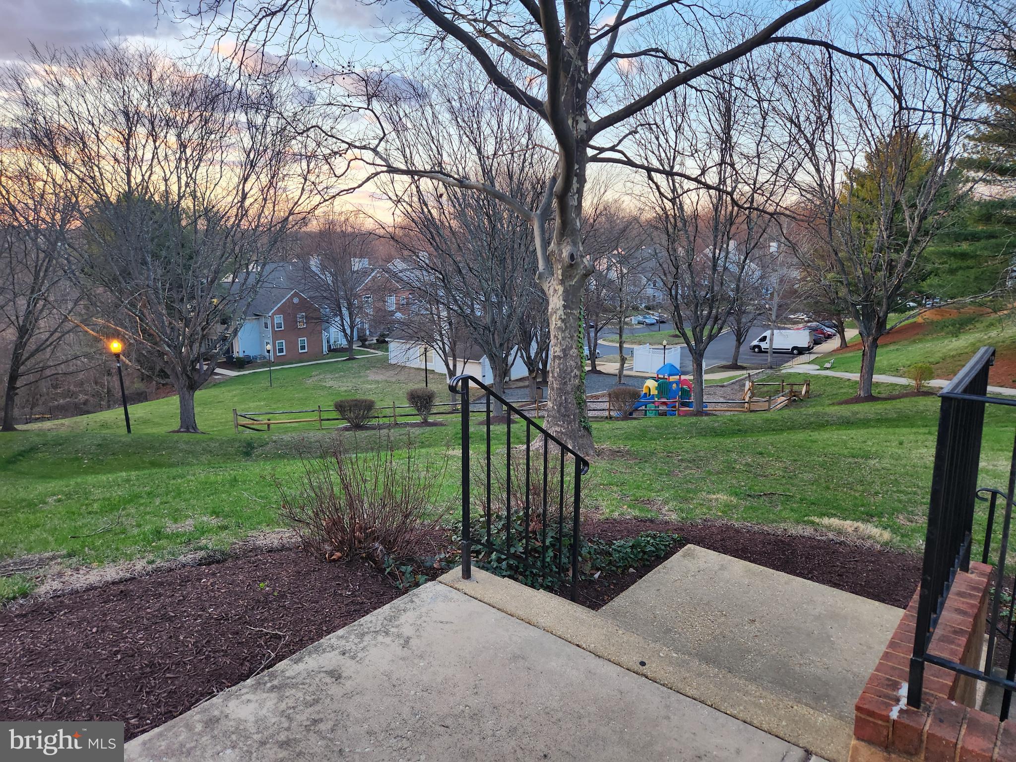 DEVON HILLS - Residential