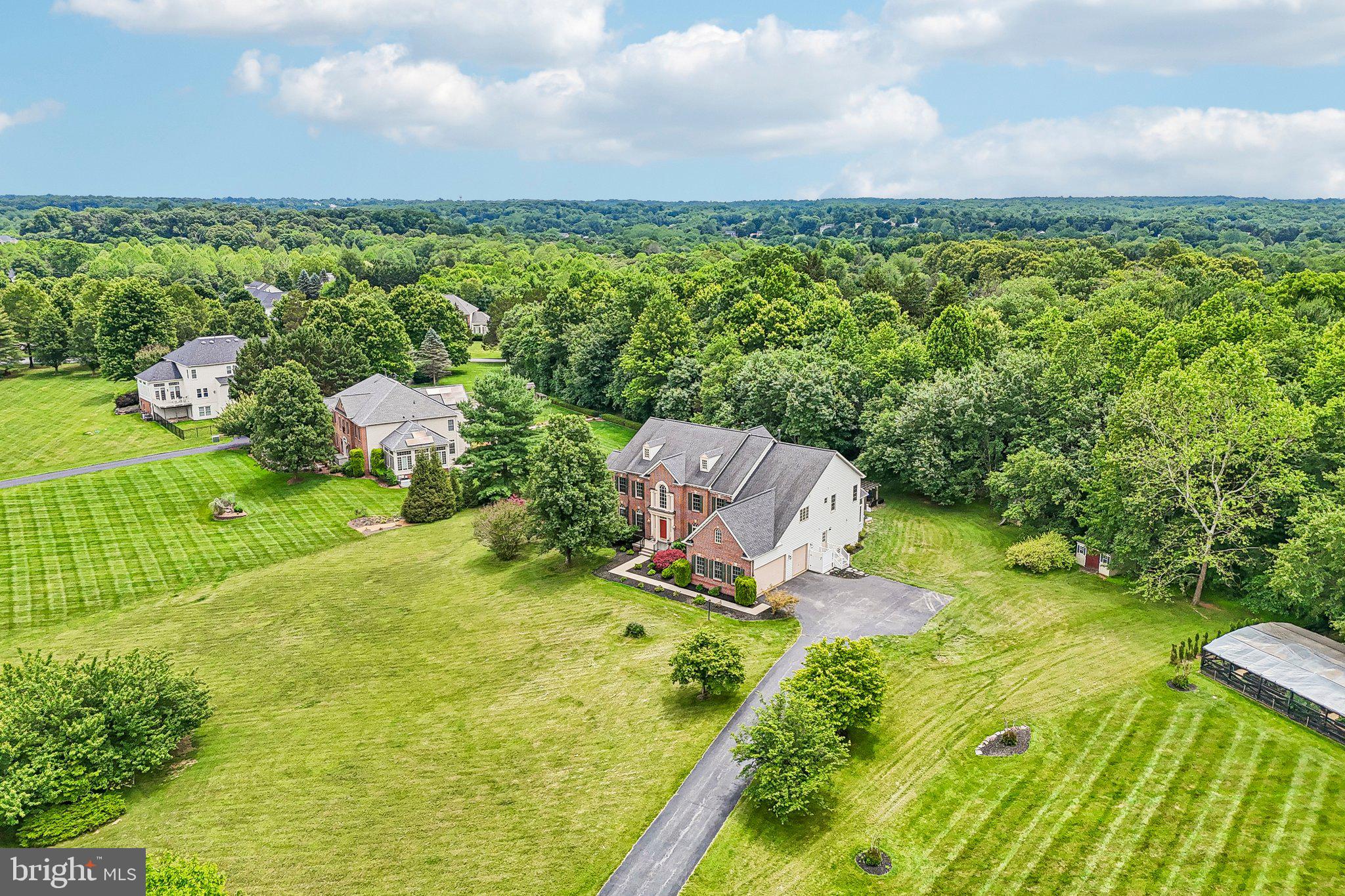 WARD FARM ESTATES - Residential