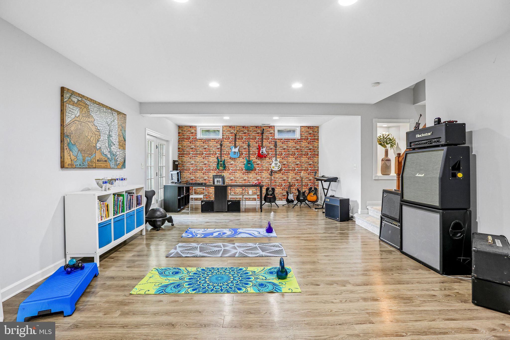 WARD FARM ESTATES - Residential