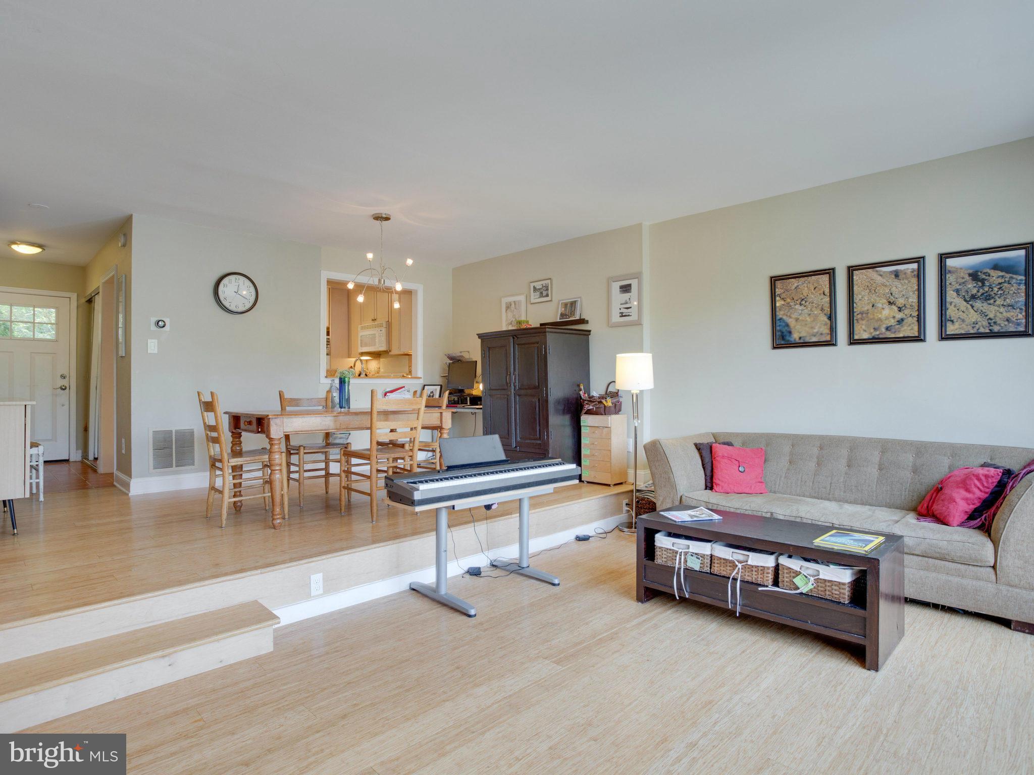 RESTON - Residential Lease