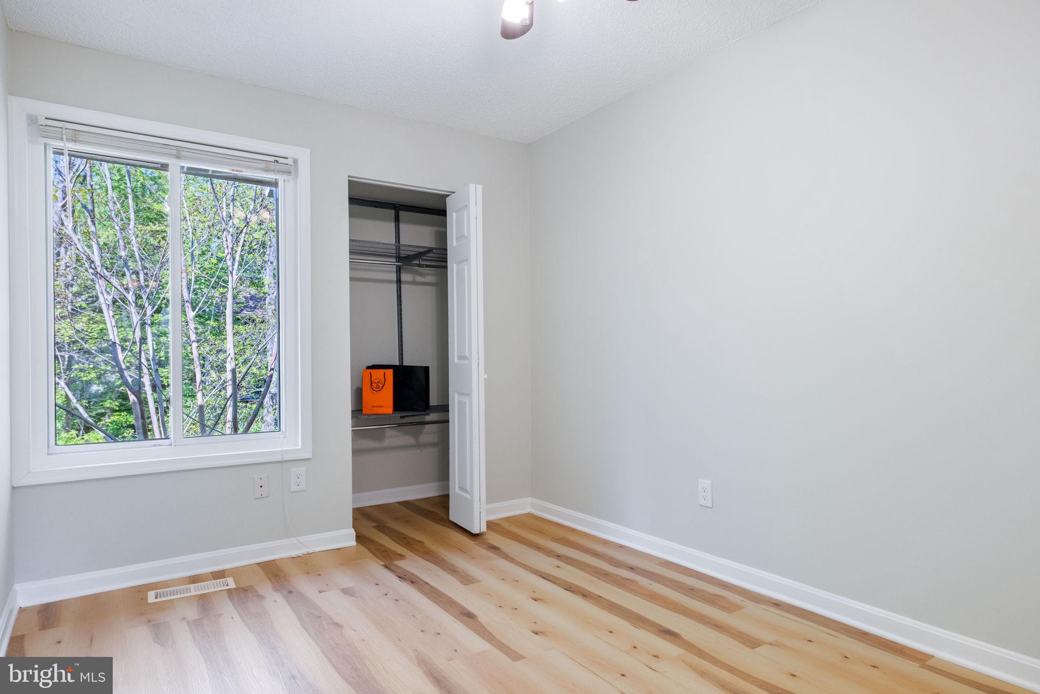 SOUTHGATE SQUARE CLUSTER - Residential