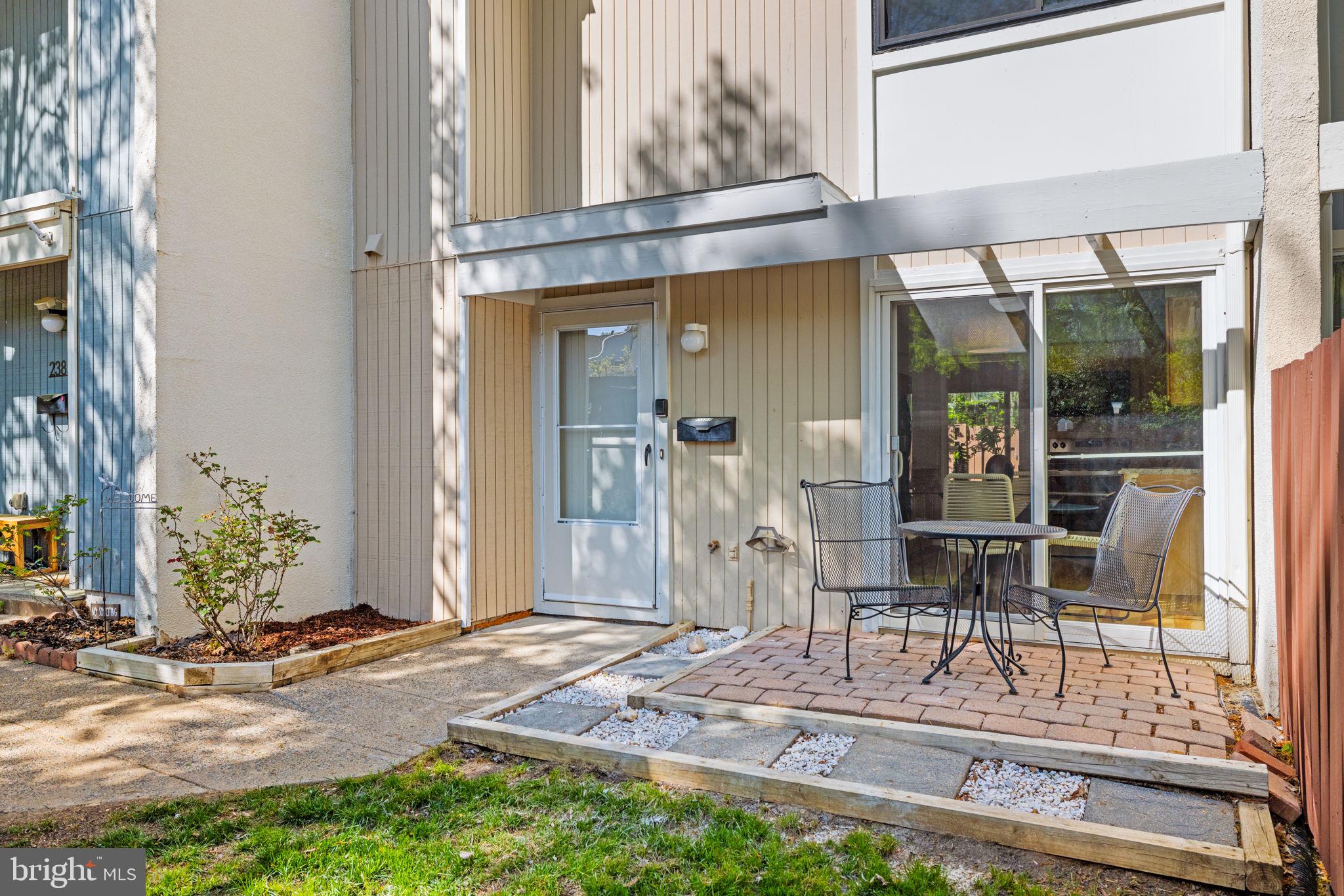 SOUTHGATE SQUARE CLUSTER - Residential