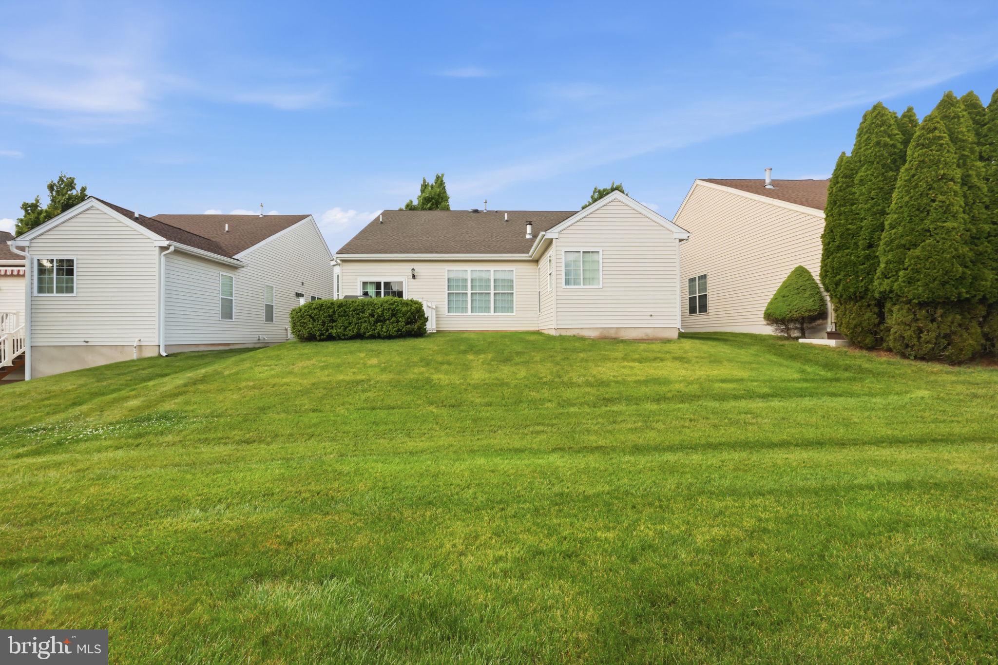 HERITAGE CR ESTS - Residential