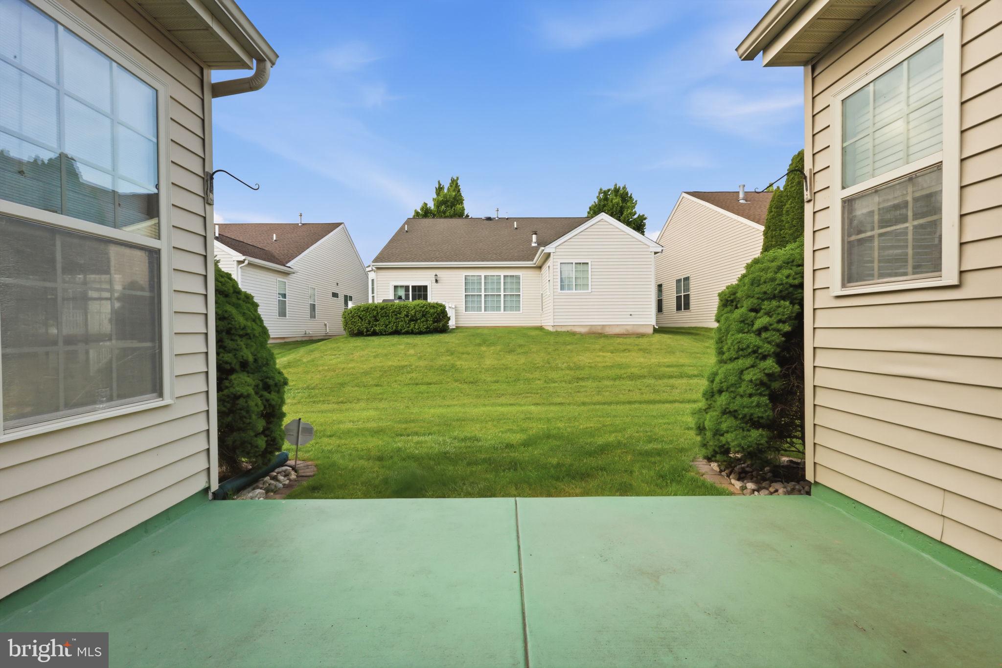HERITAGE CR ESTS - Residential