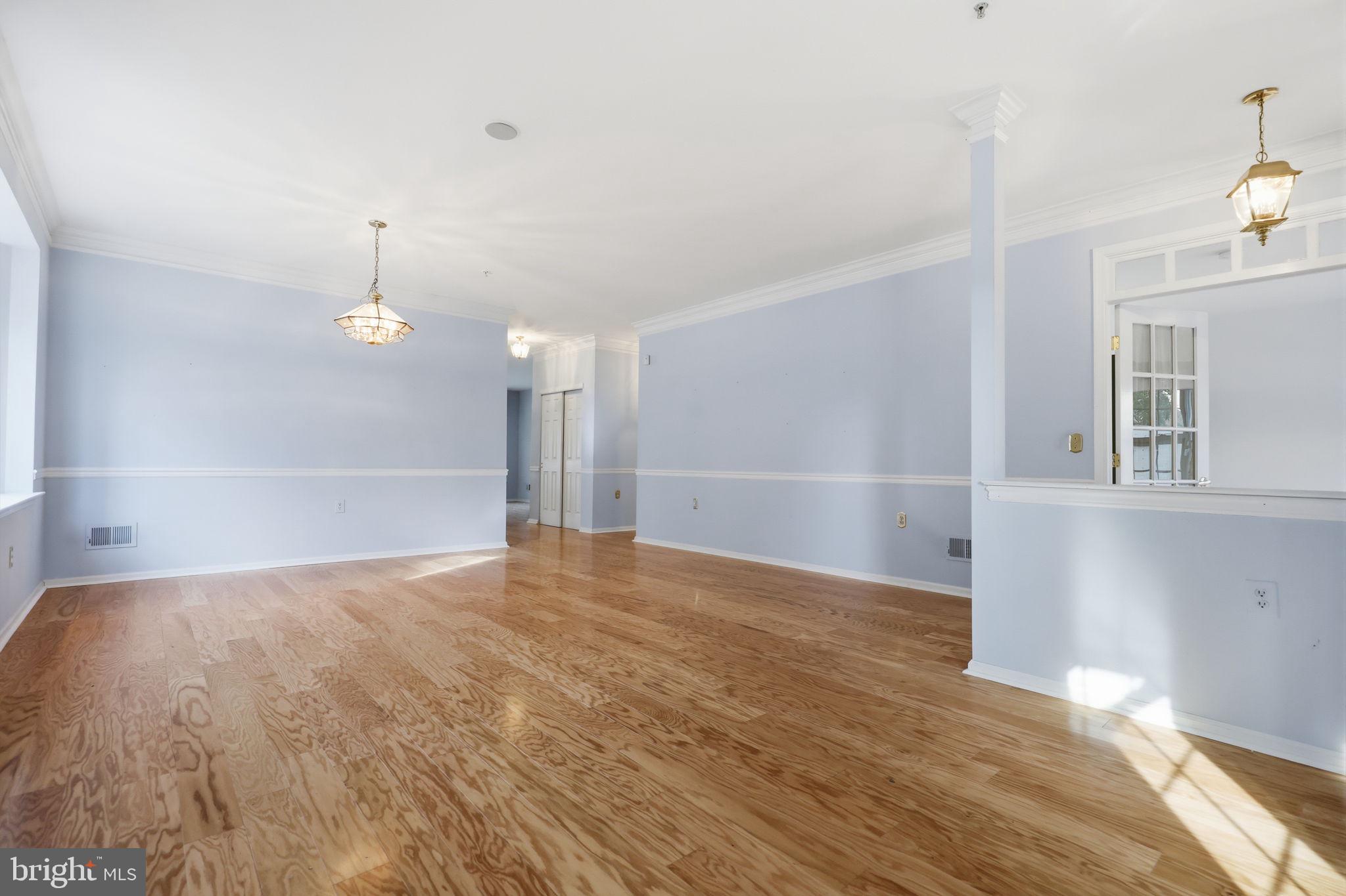 HERITAGE CR ESTS - Residential