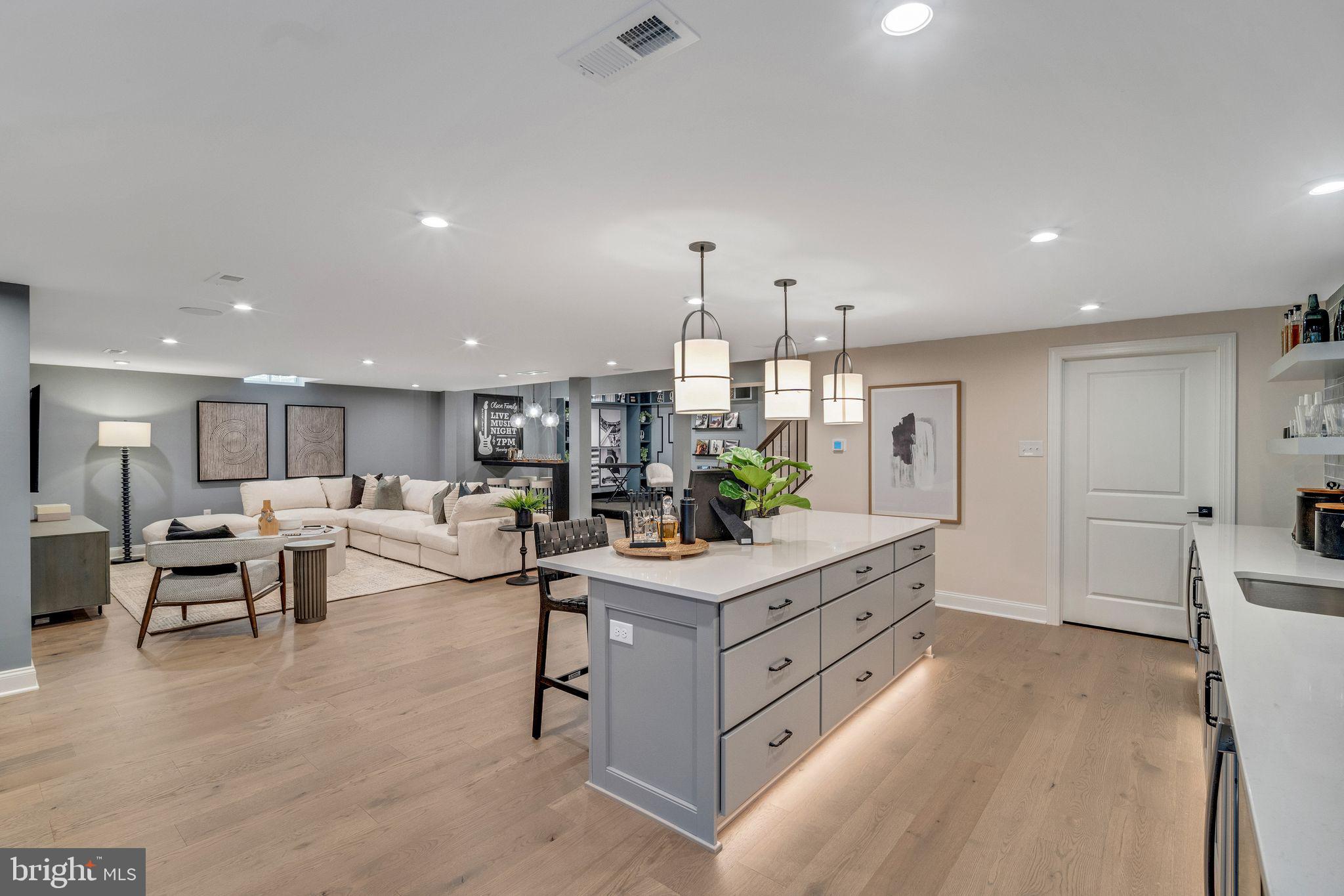 STRAWBERRY HILLS - Residential