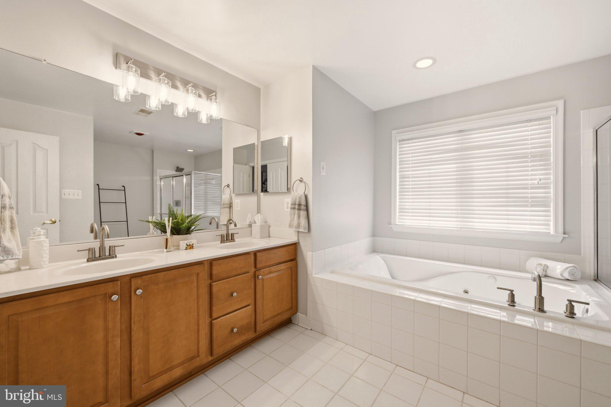 HERITAGE FARMS - Residential