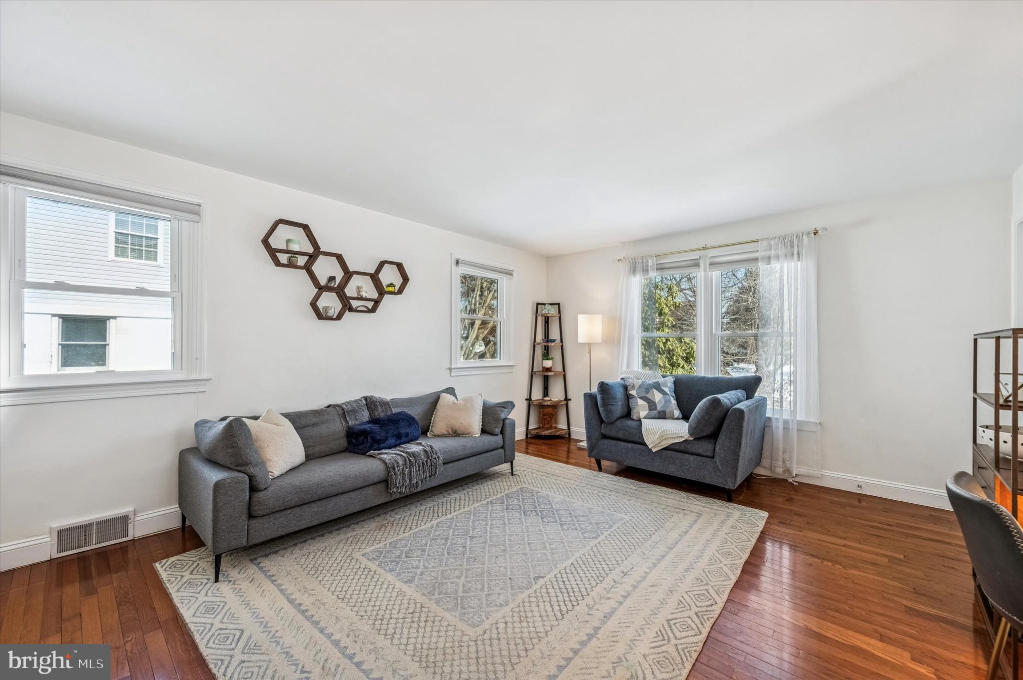 GARDEN CITY - Residential