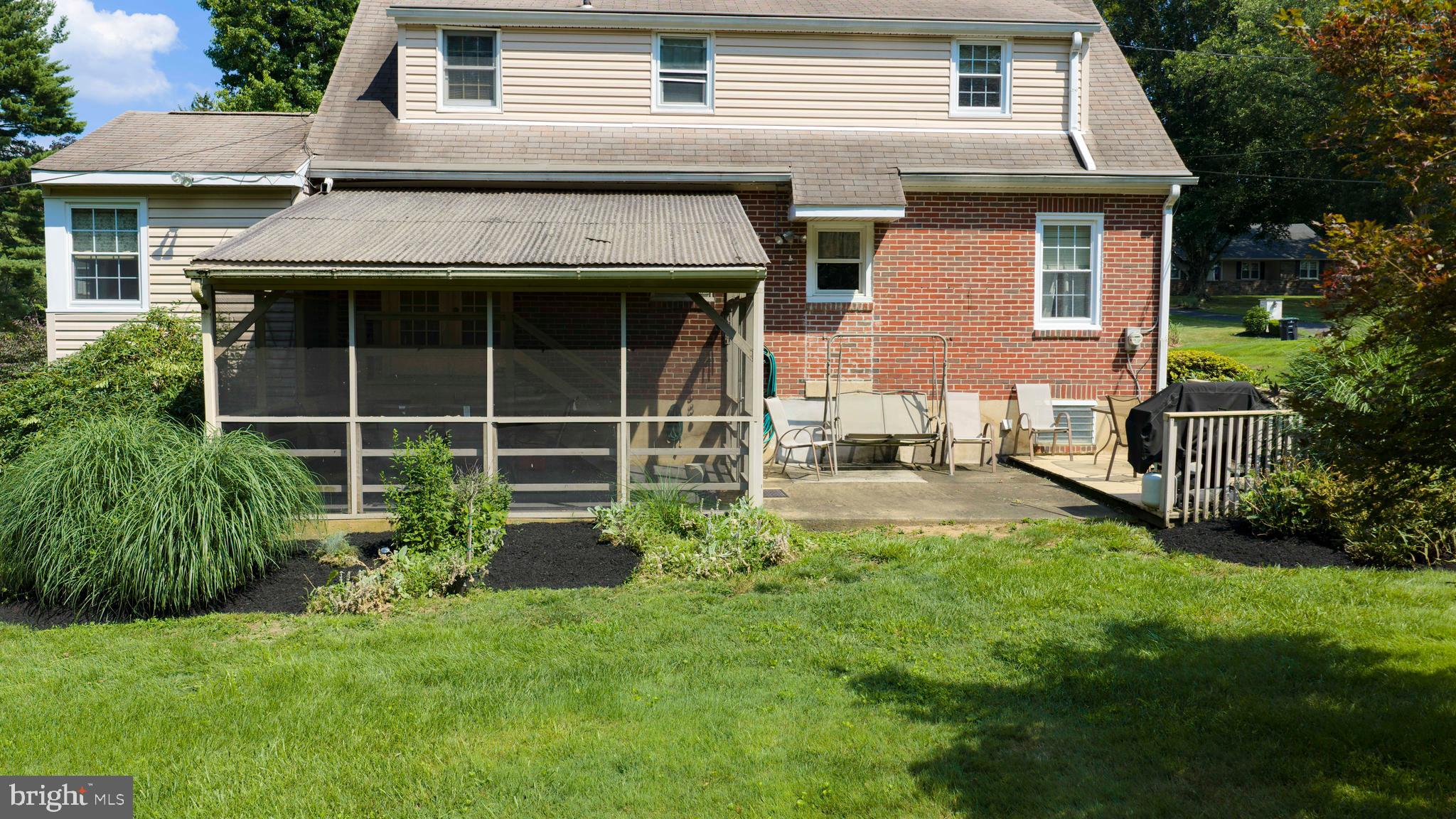 HUNTINGDON VALLEY - Residential