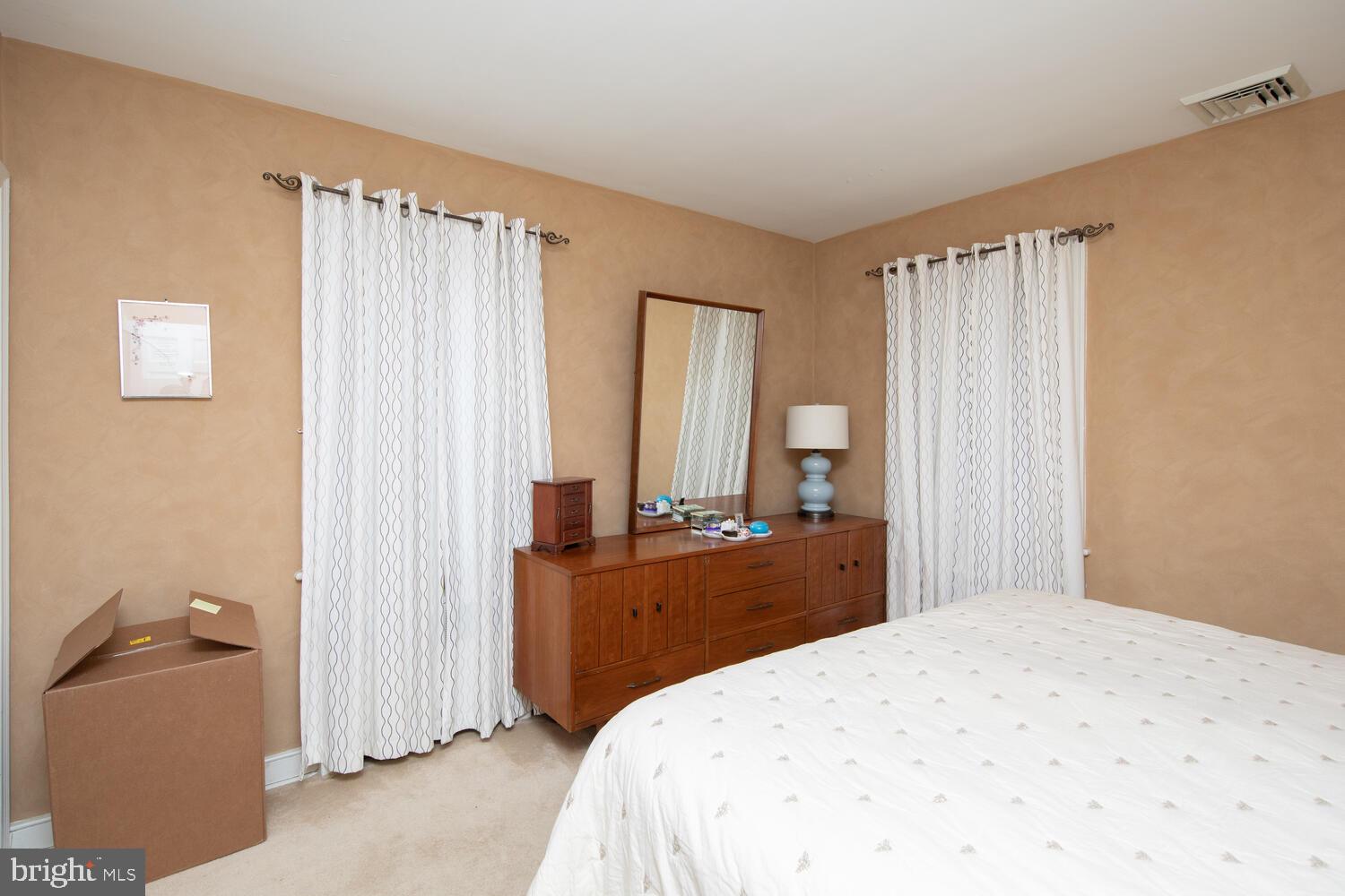 HUNTINGDON VALLEY - Residential