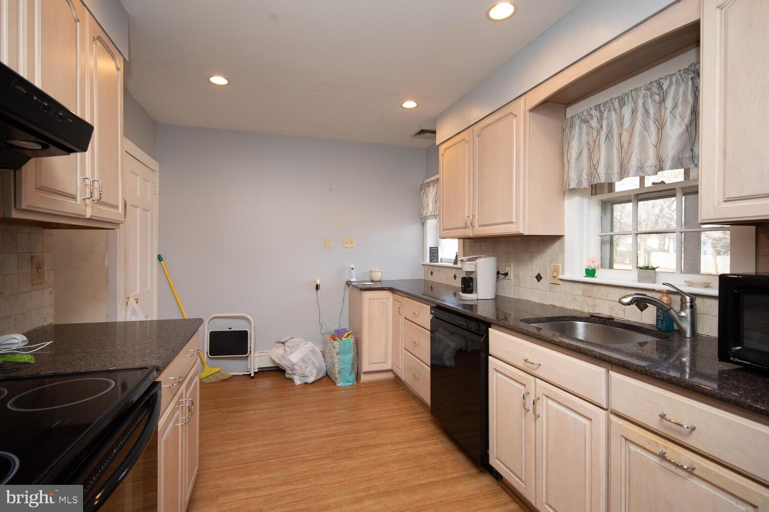 HUNTINGDON VALLEY - Residential