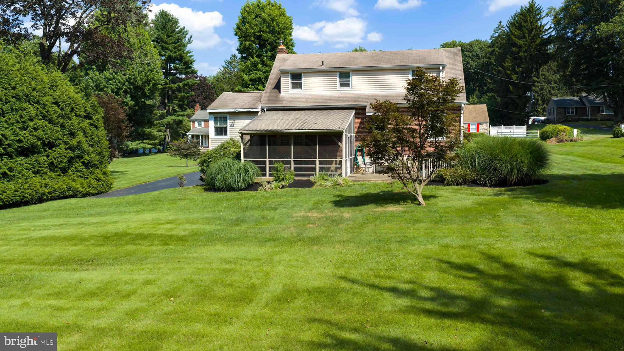 HUNTINGDON VALLEY - Residential