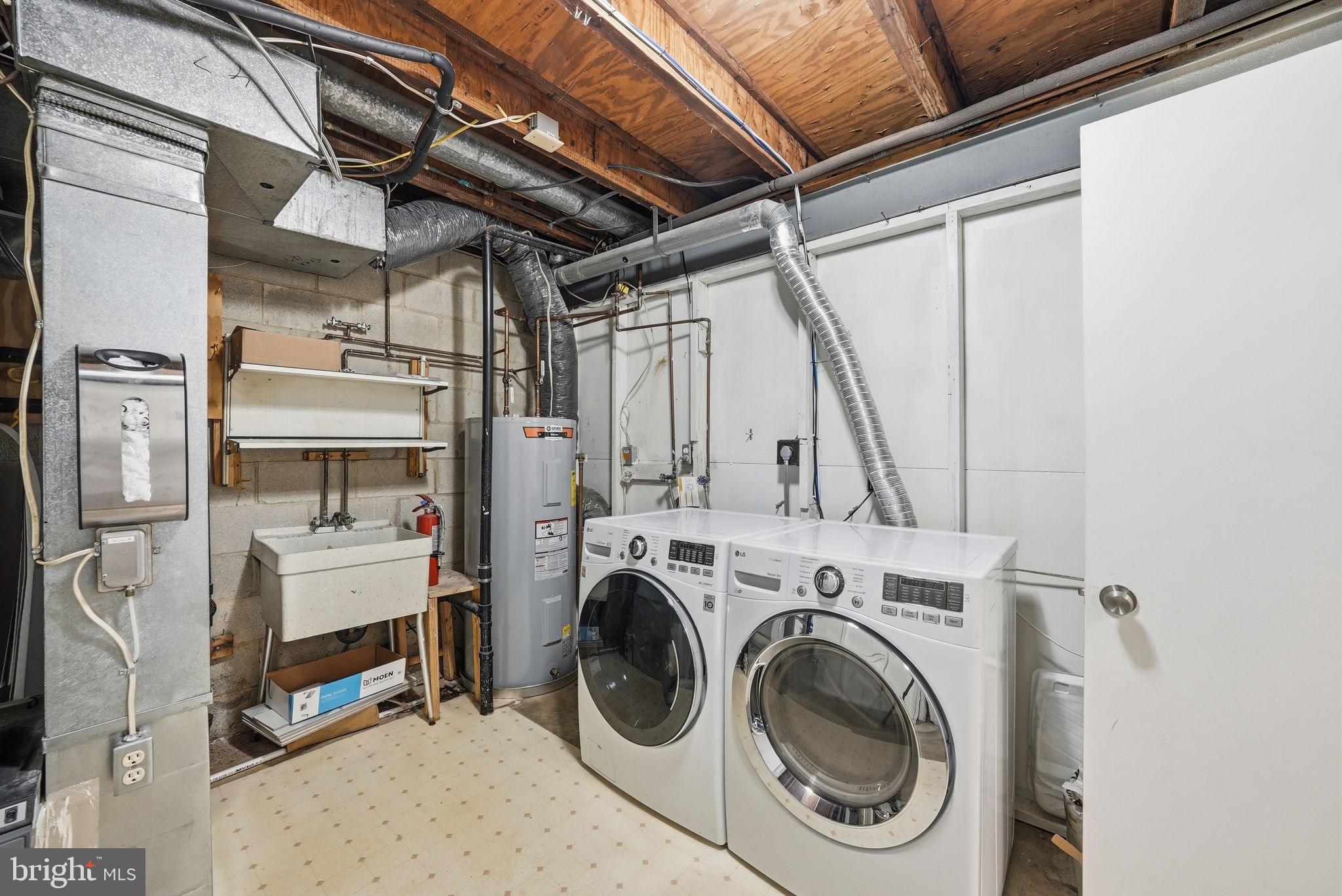 TREEBROOKE CONDOMINIUM - Residential