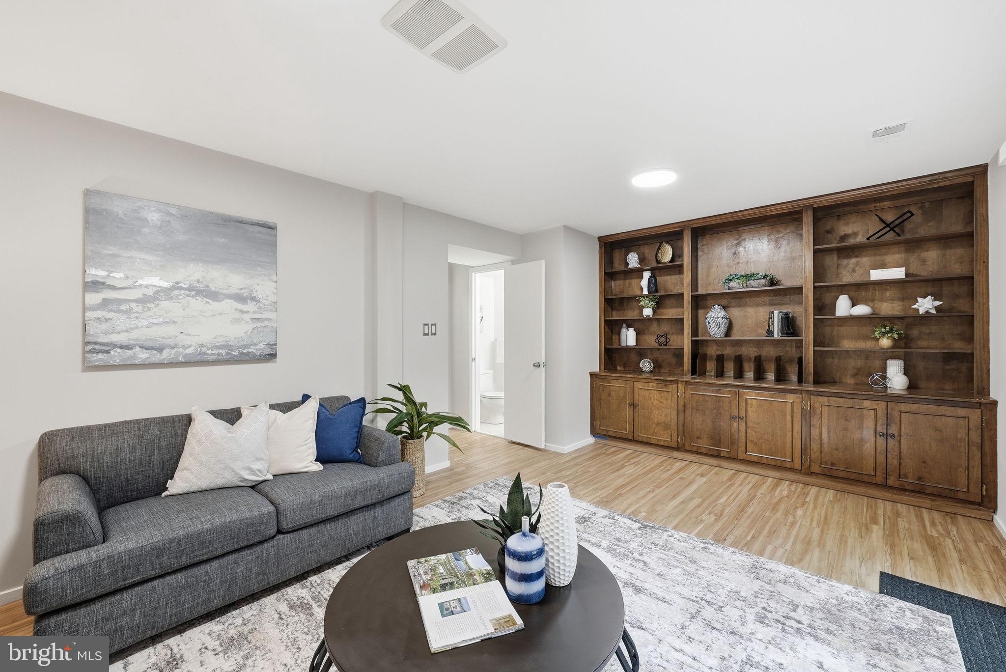 TREEBROOKE CONDOMINIUM - Residential