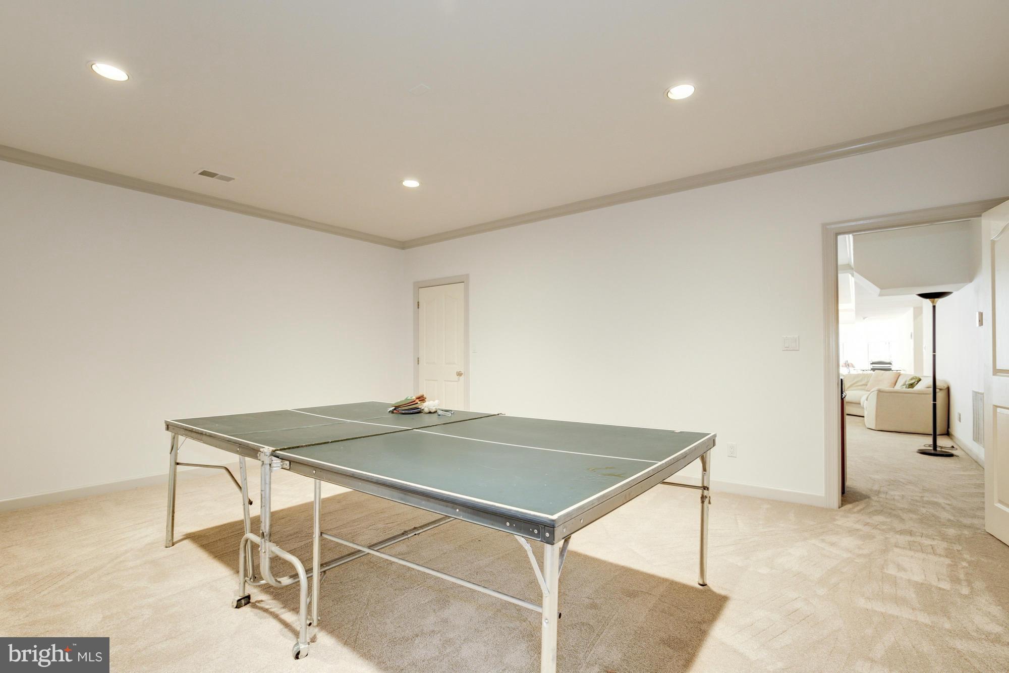 KENTSDALE ESTATES - Residential