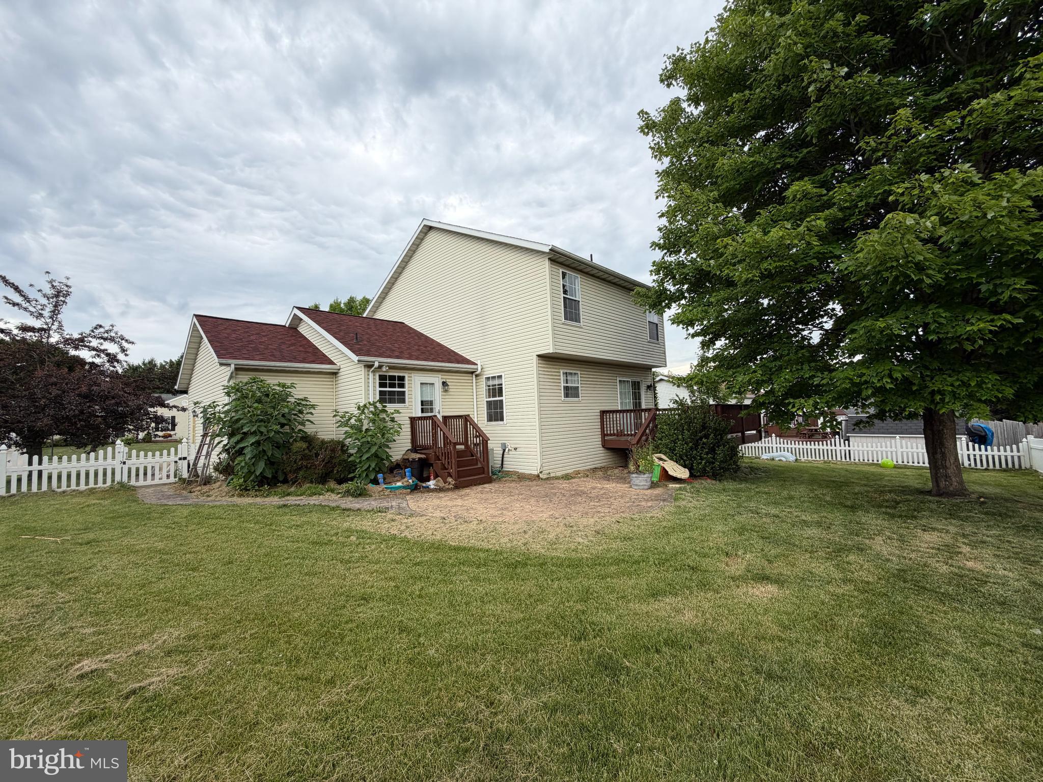 HICKORY HILLS - Residential