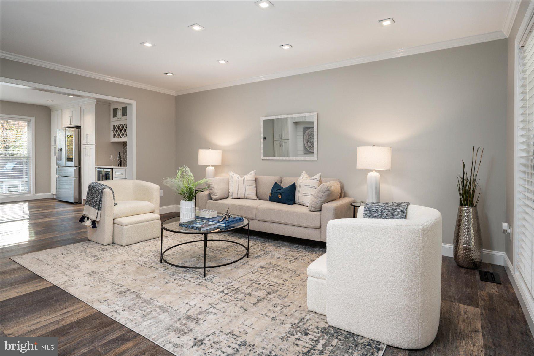 HAMPTON CHASE - Residential