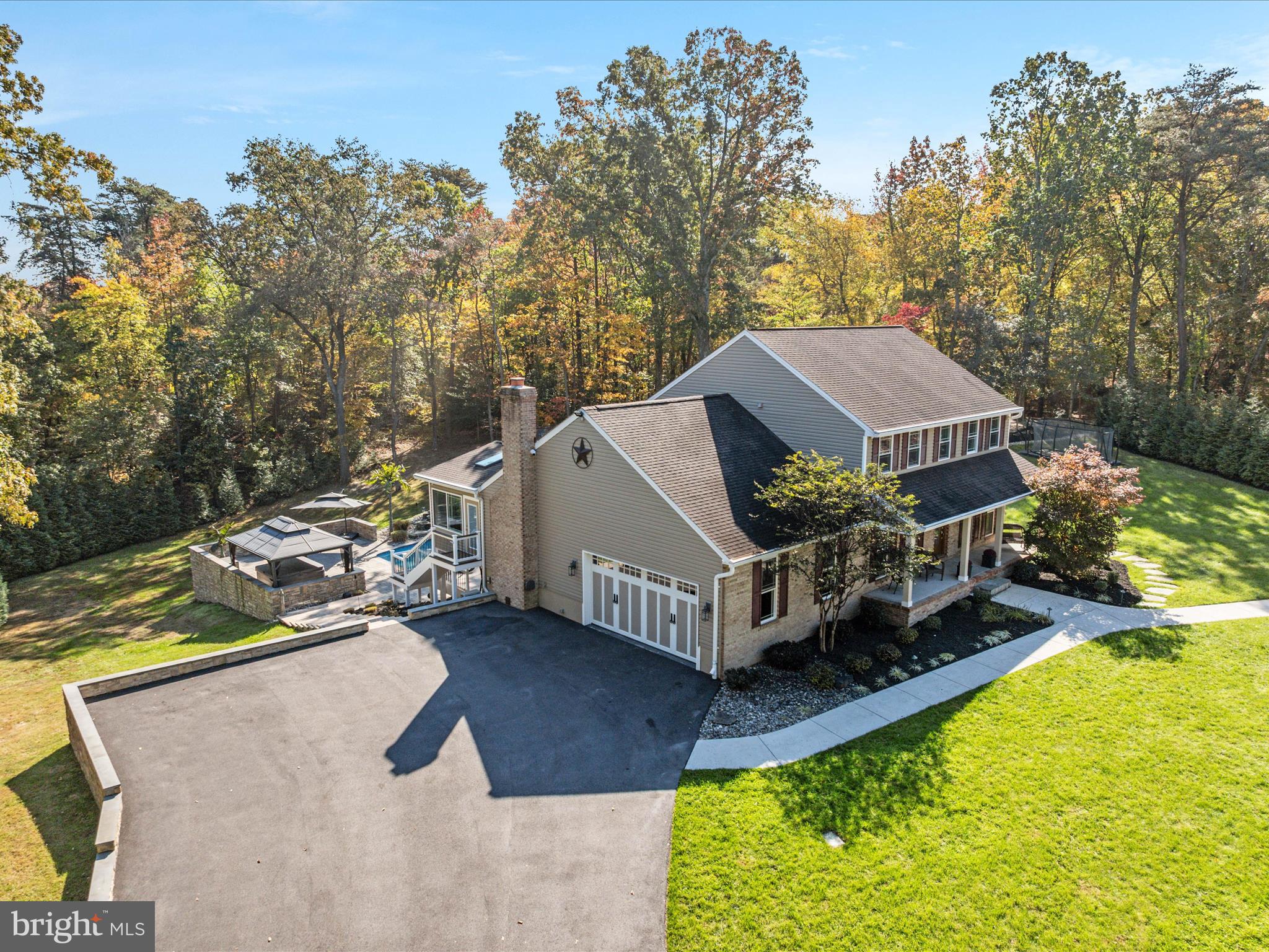HAMPTON CHASE - Residential