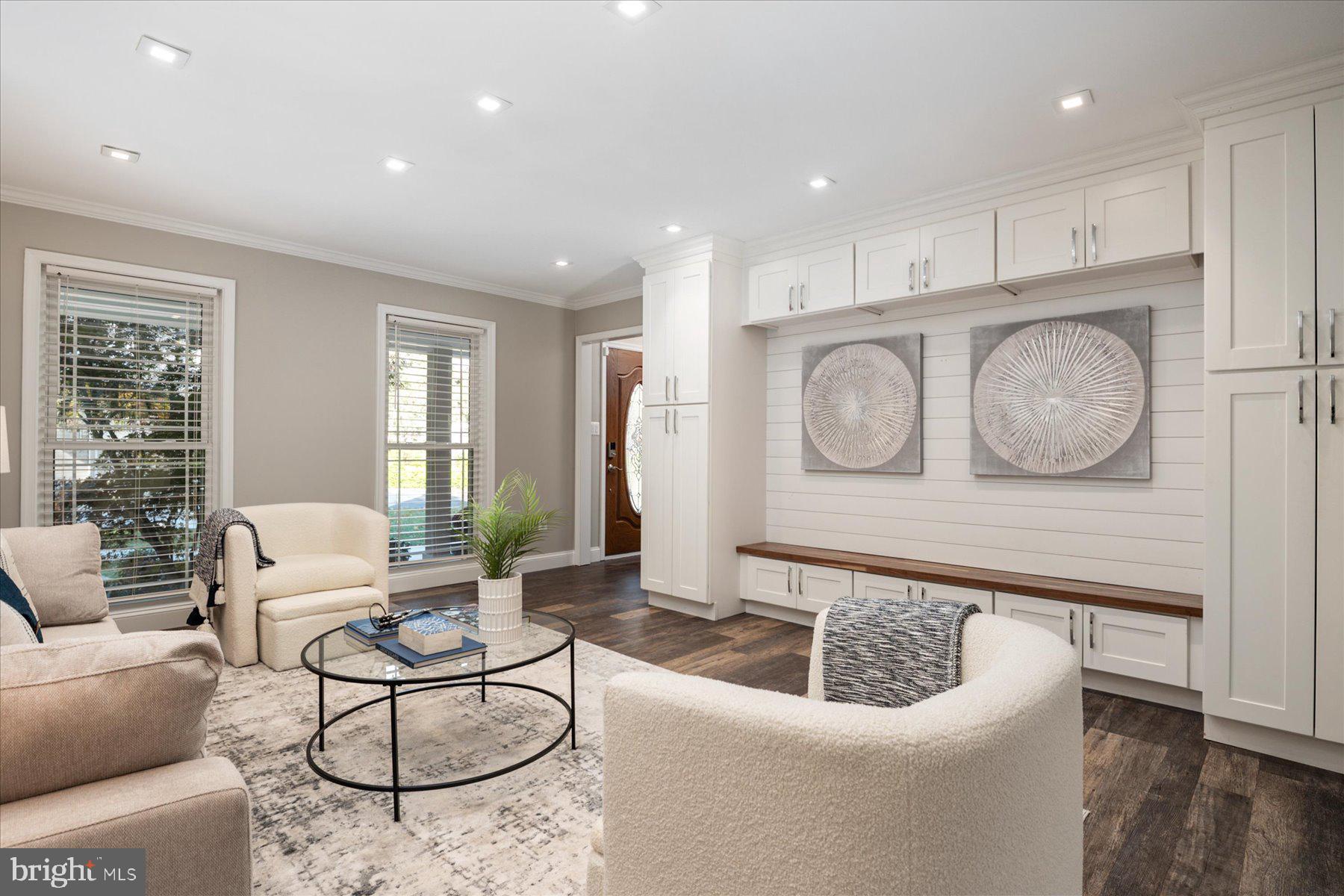 HAMPTON CHASE - Residential