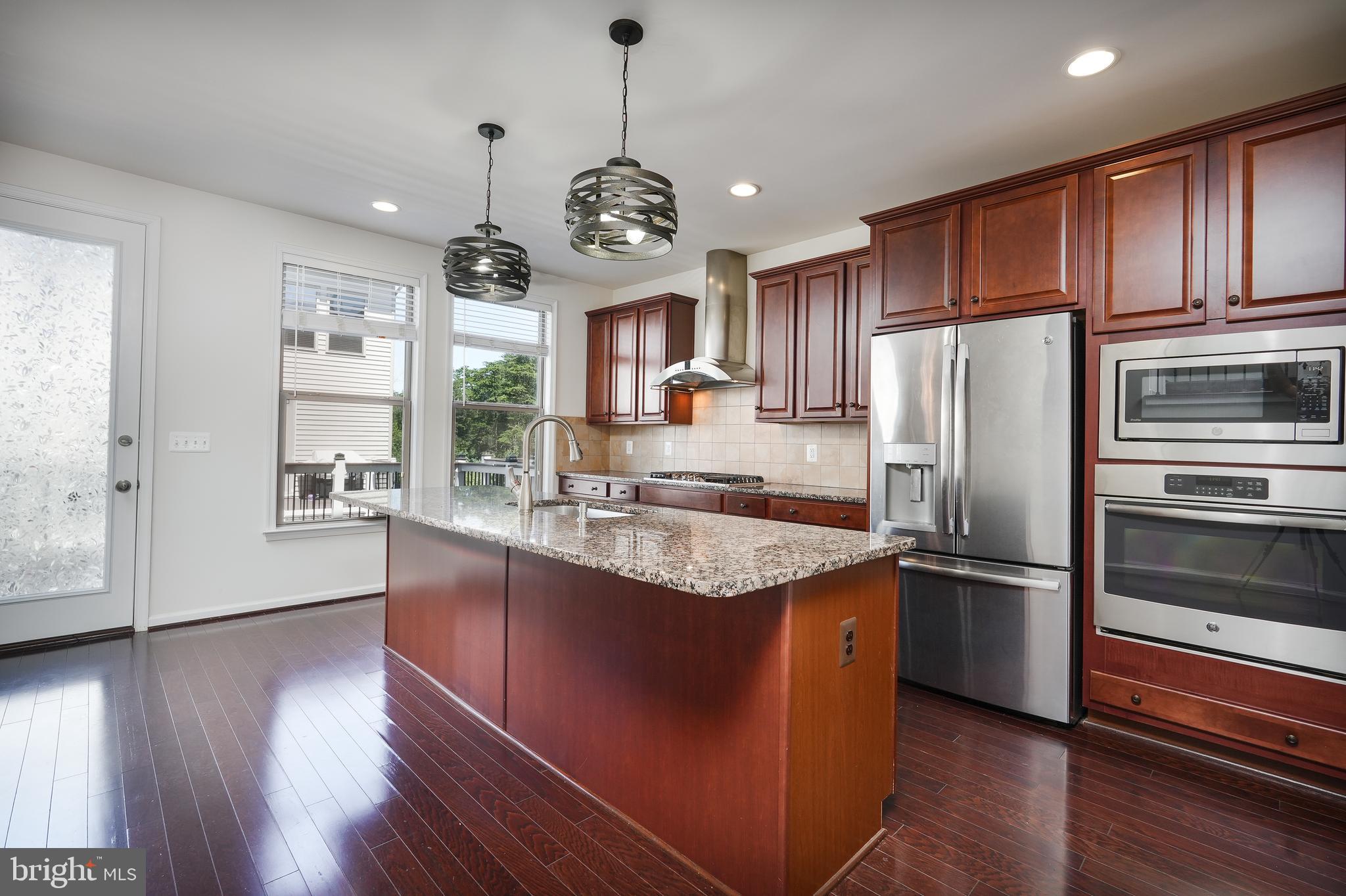 GATEWAY COMMONS - STONE RIDGE - Residential