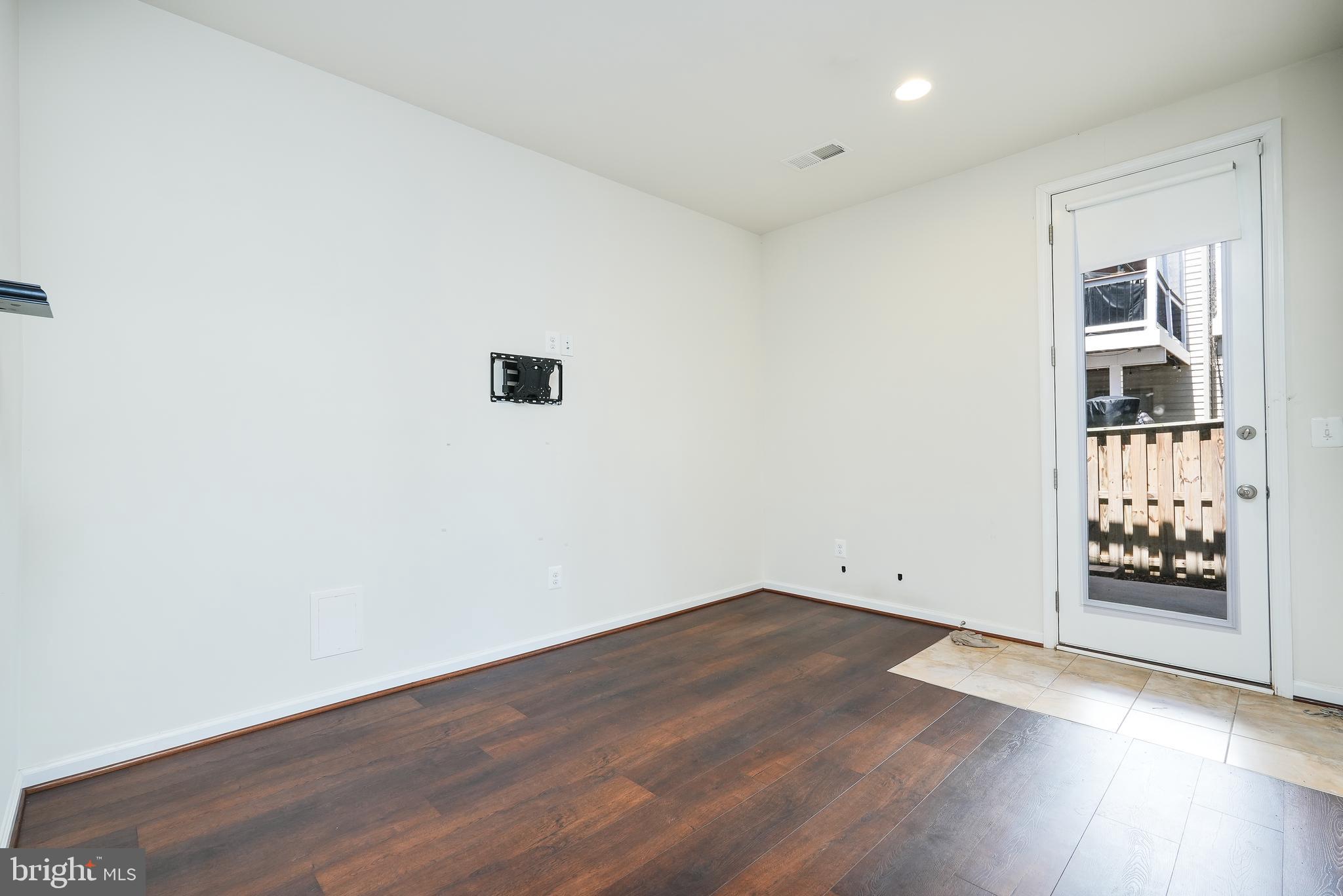 GATEWAY COMMONS - STONE RIDGE - Residential