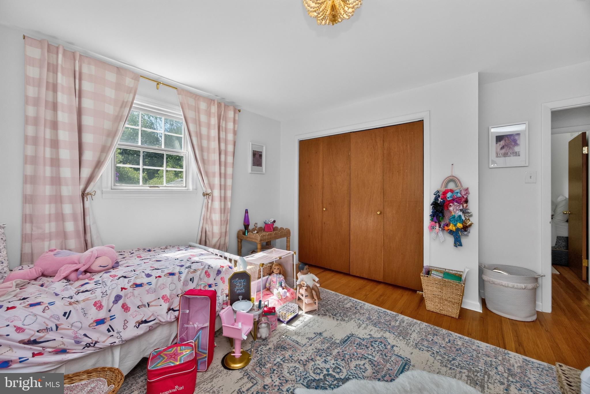 CHARTER CHASE - Residential