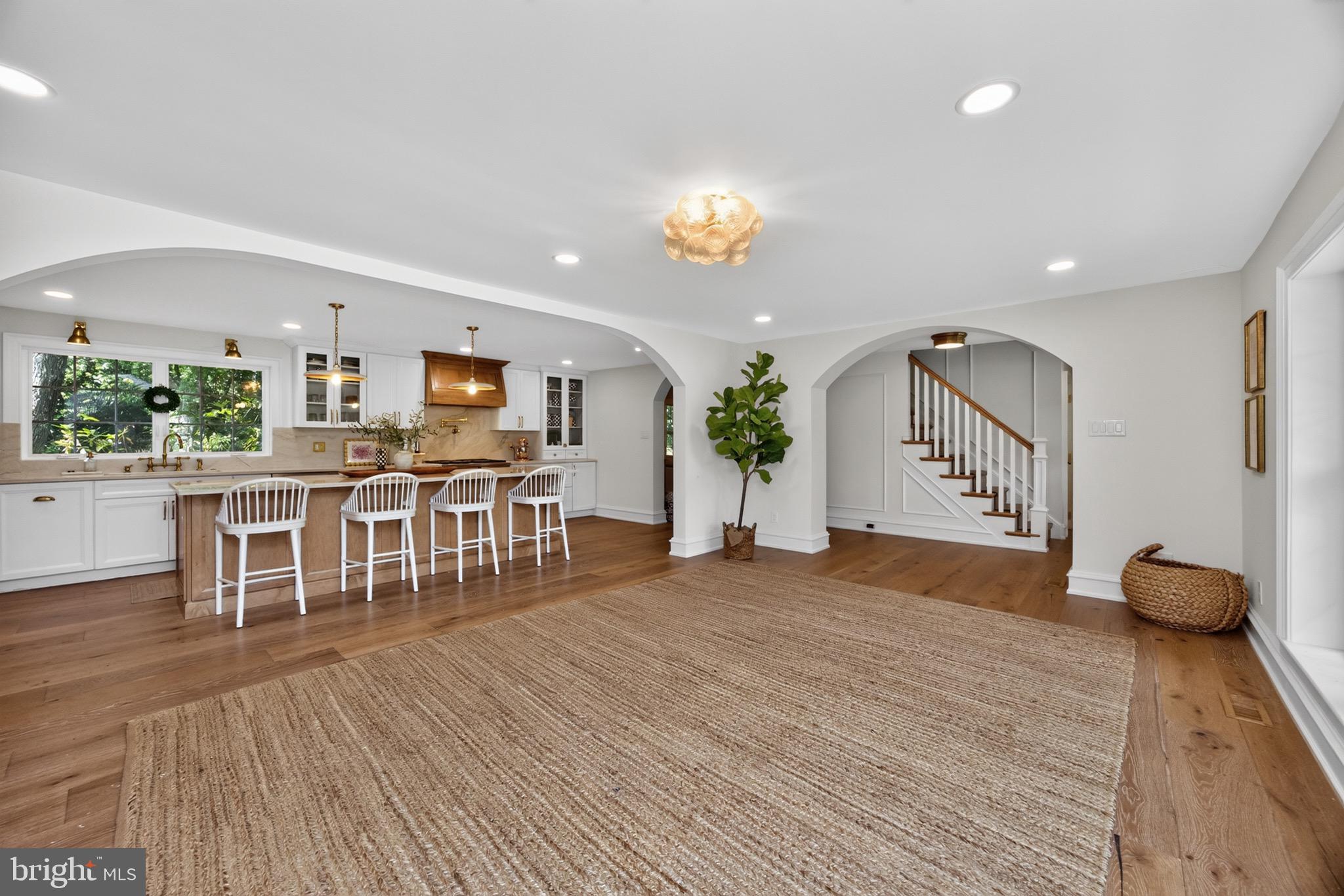 CHARTER CHASE - Residential