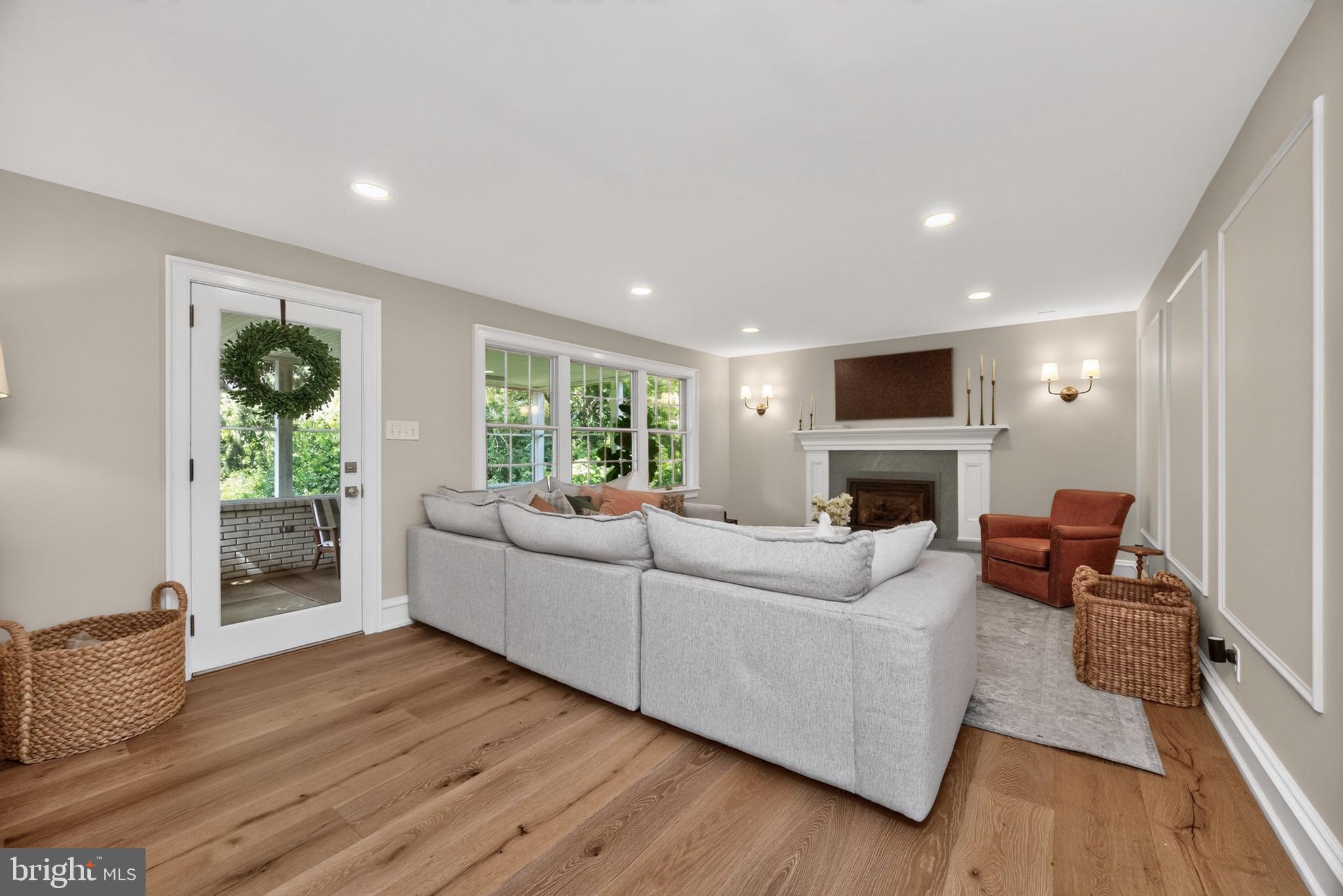 CHARTER CHASE - Residential