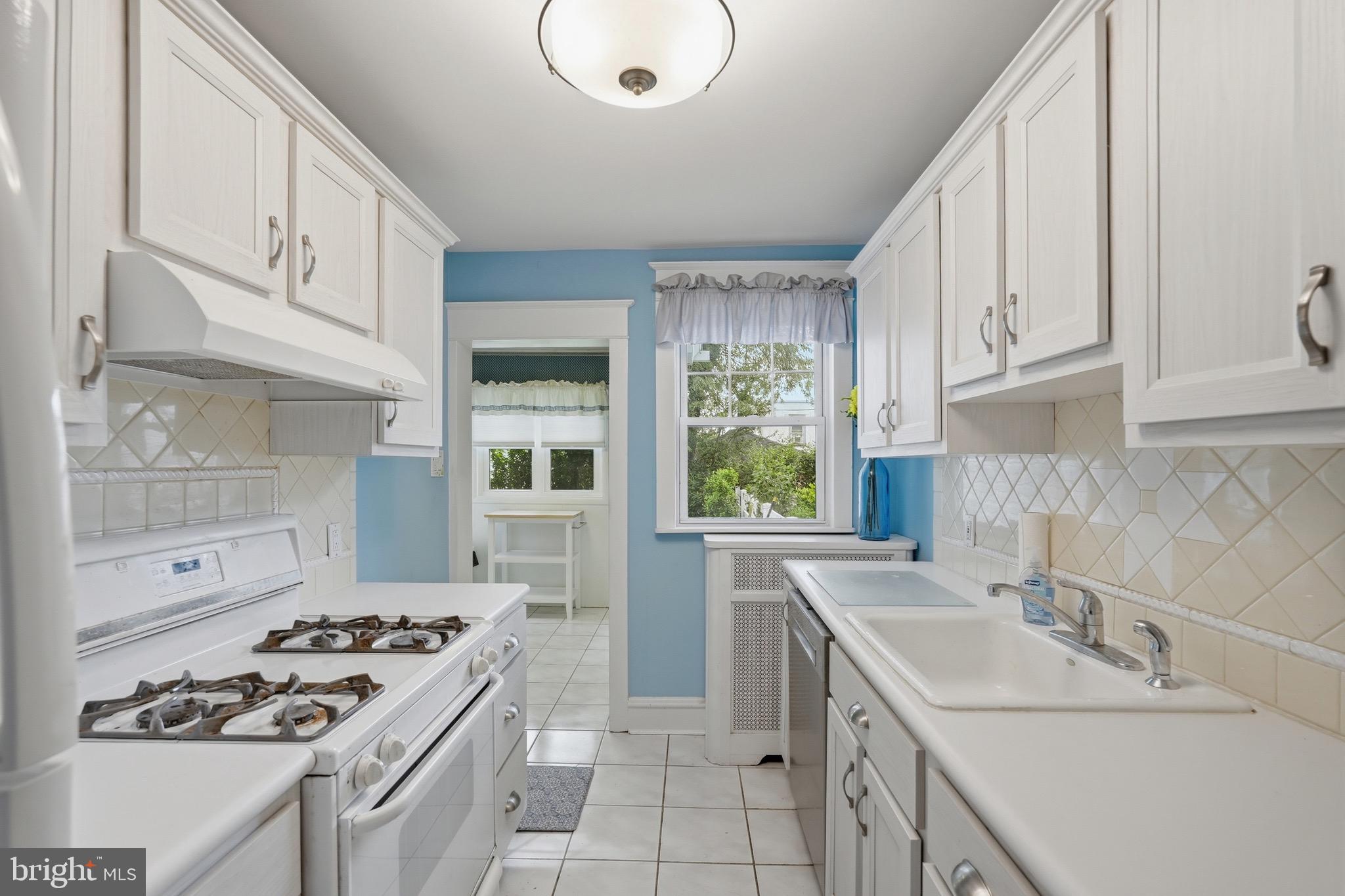 ROWLAND PARK - Residential