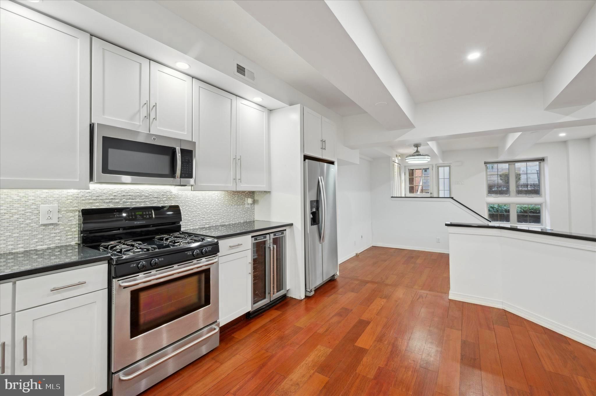 FAIRMOUNT - Residential