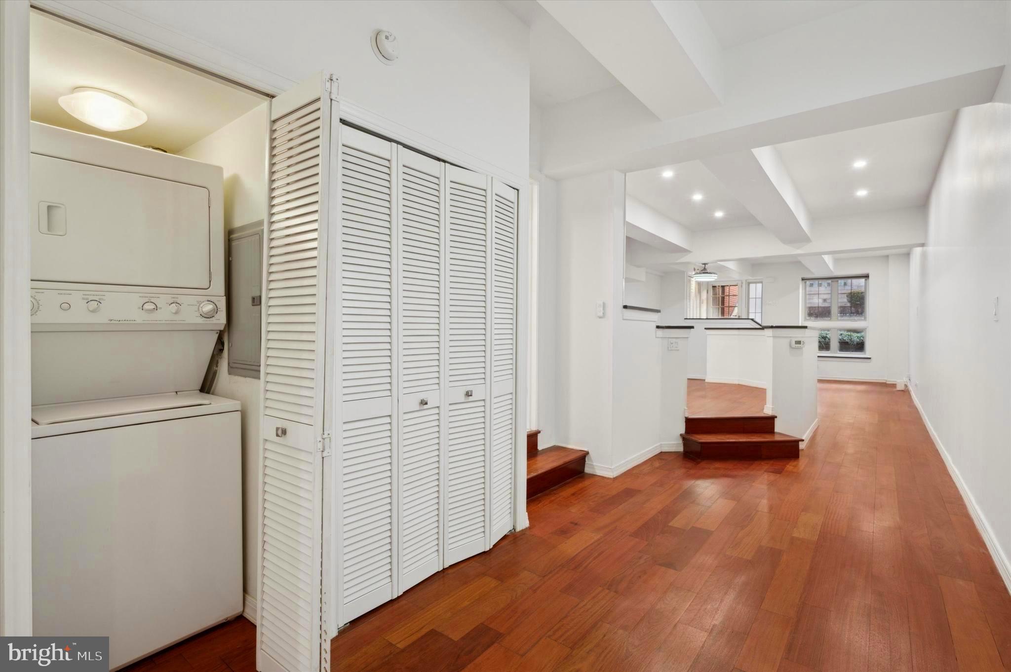 FAIRMOUNT - Residential