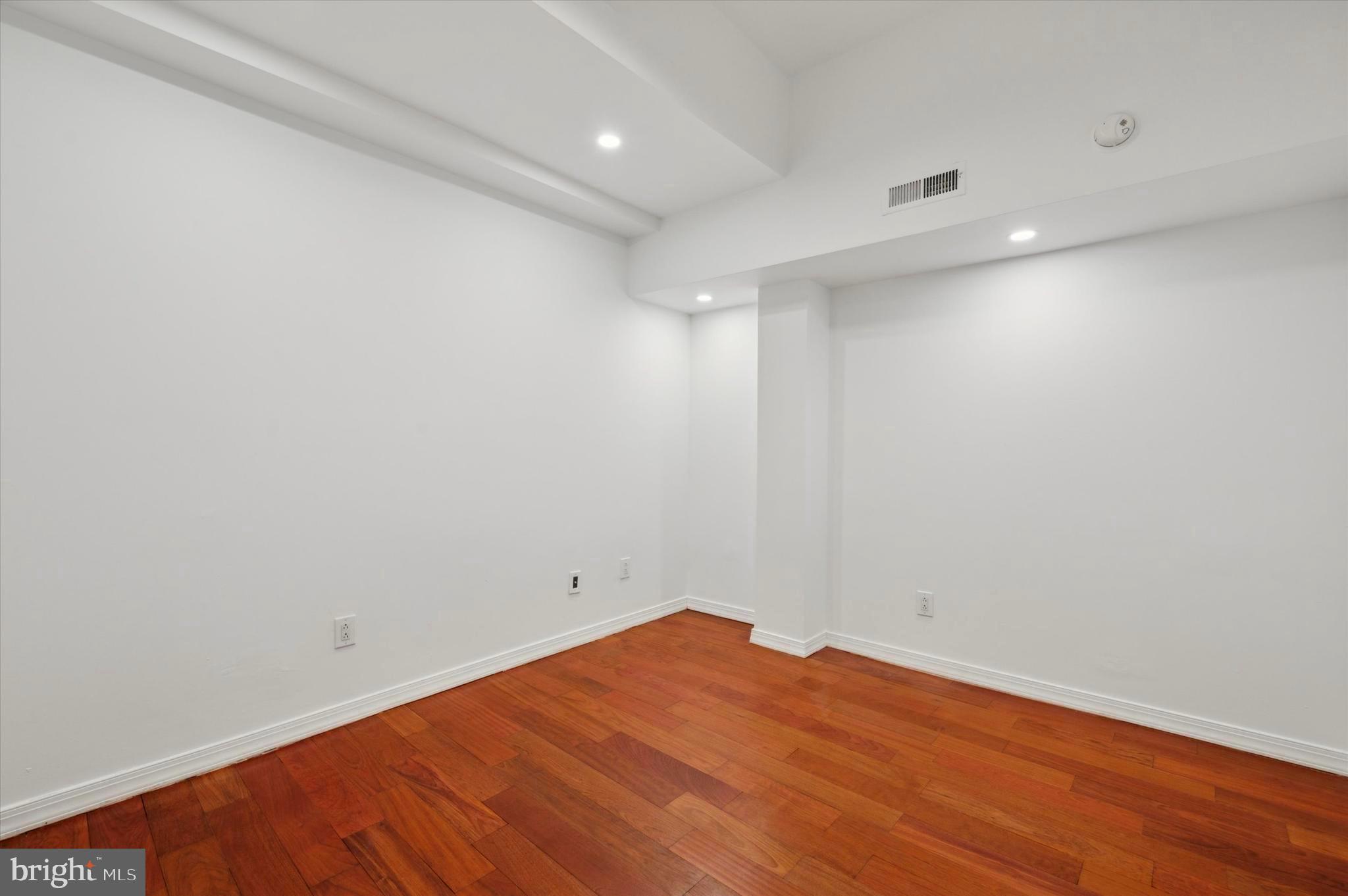 FAIRMOUNT - Residential