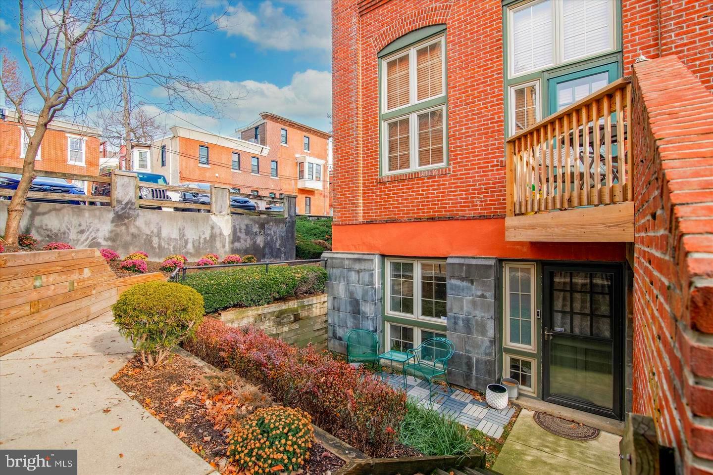 FAIRMOUNT - Residential
