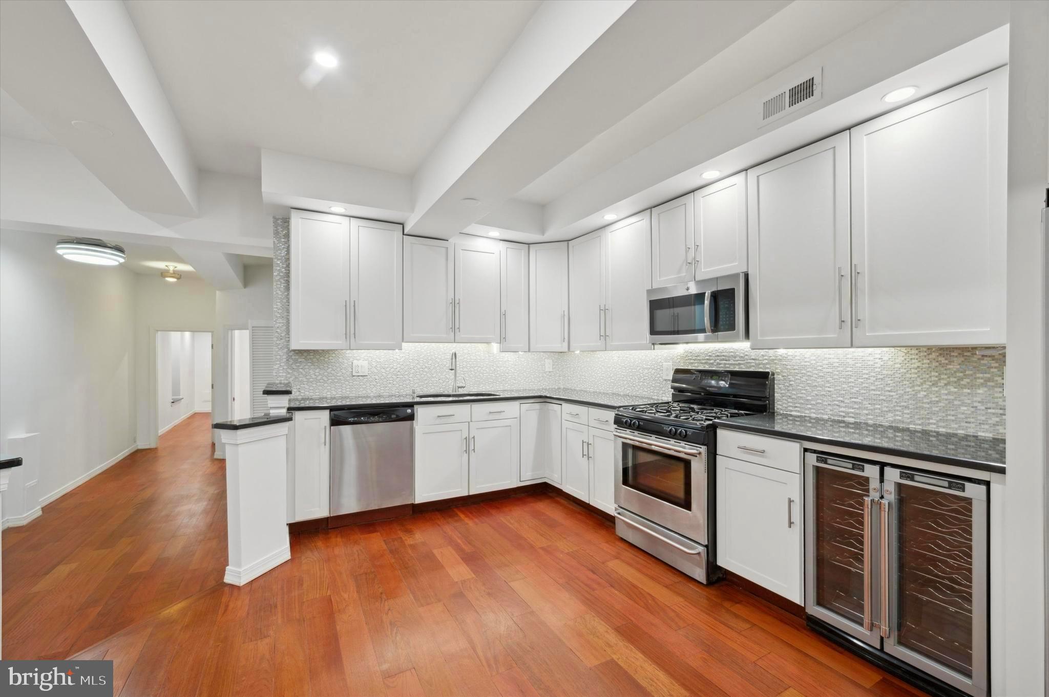 FAIRMOUNT - Residential