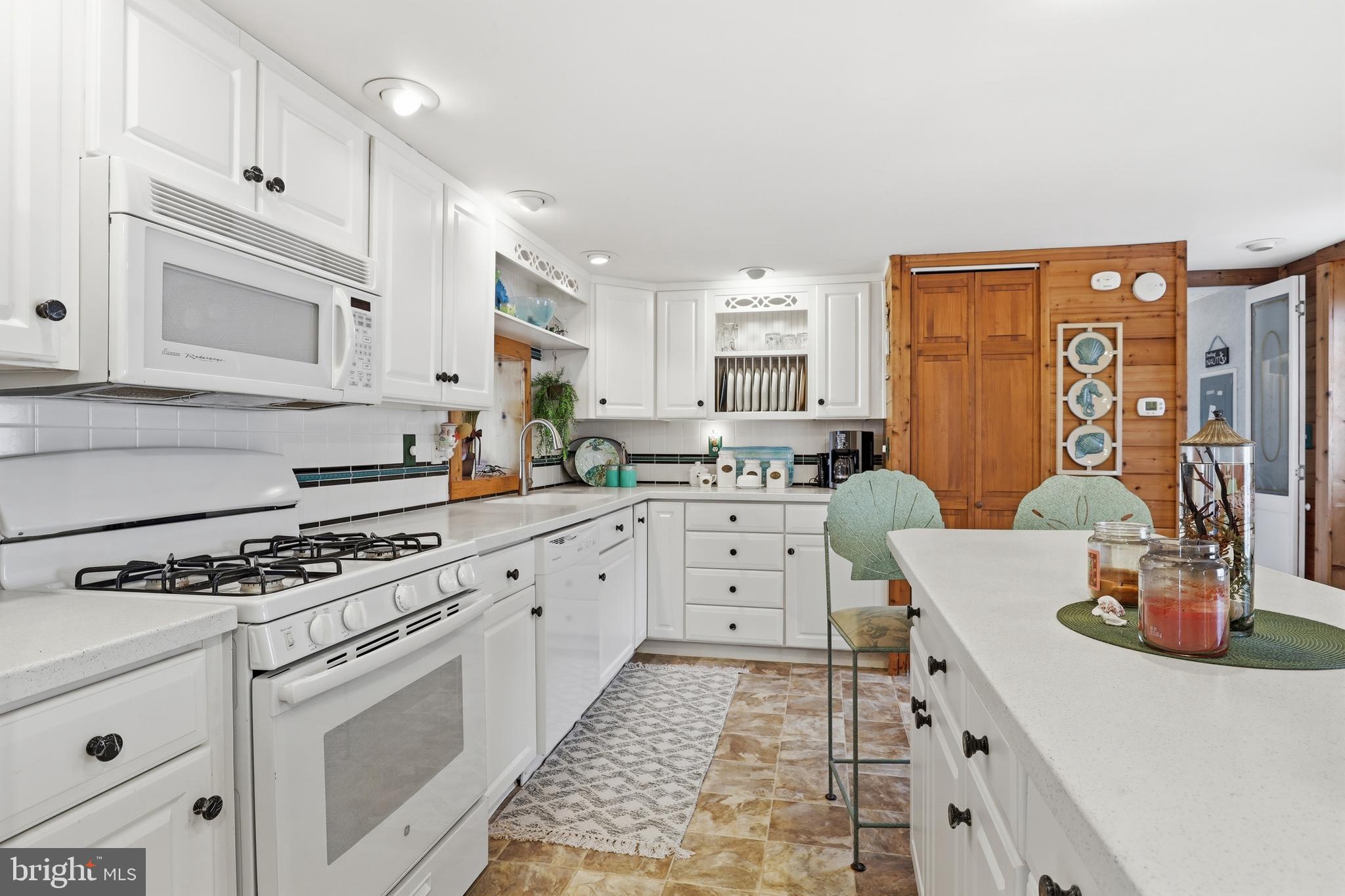 BAY CITY - Residential