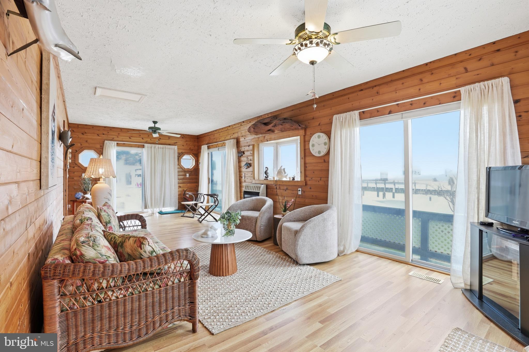 BAY CITY - Residential