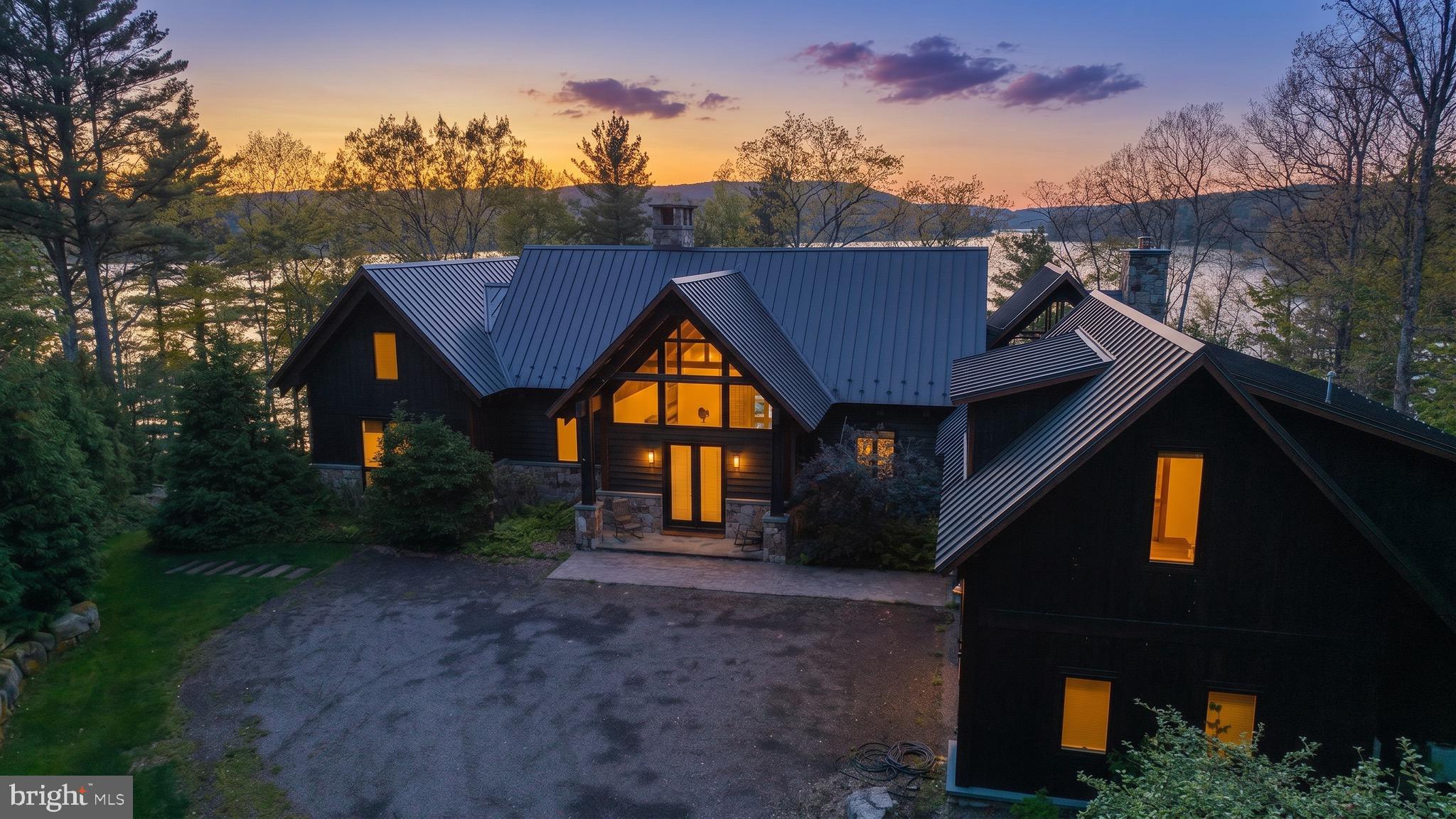 THOUSAND ACRES - Residential