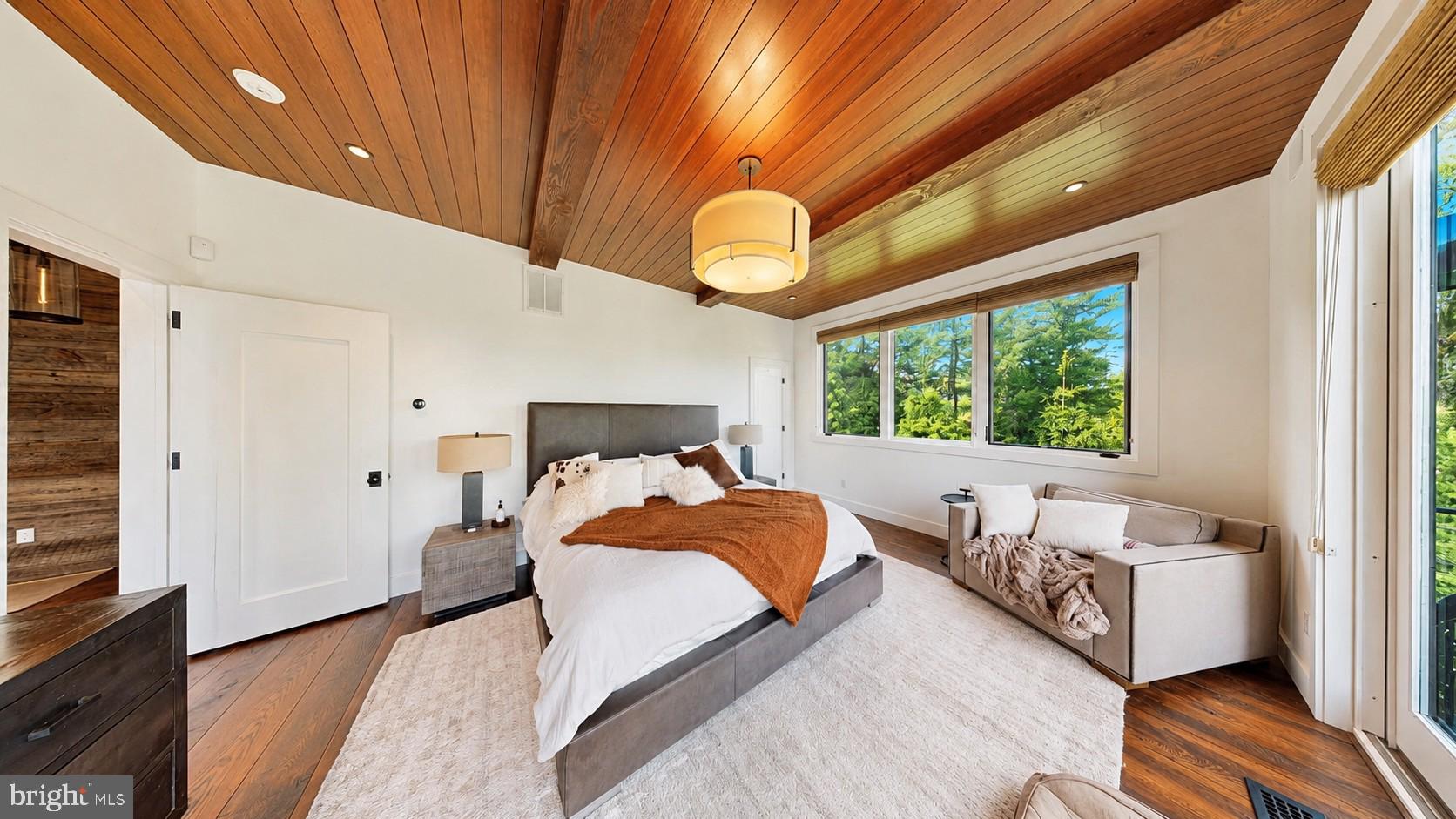 THOUSAND ACRES - Residential