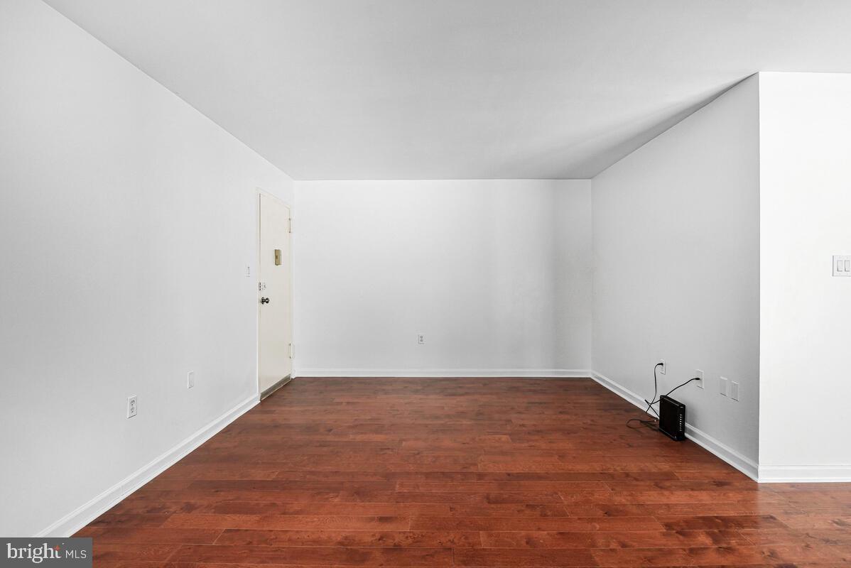 OCCOQUAN RIDGE CONDO - Residential