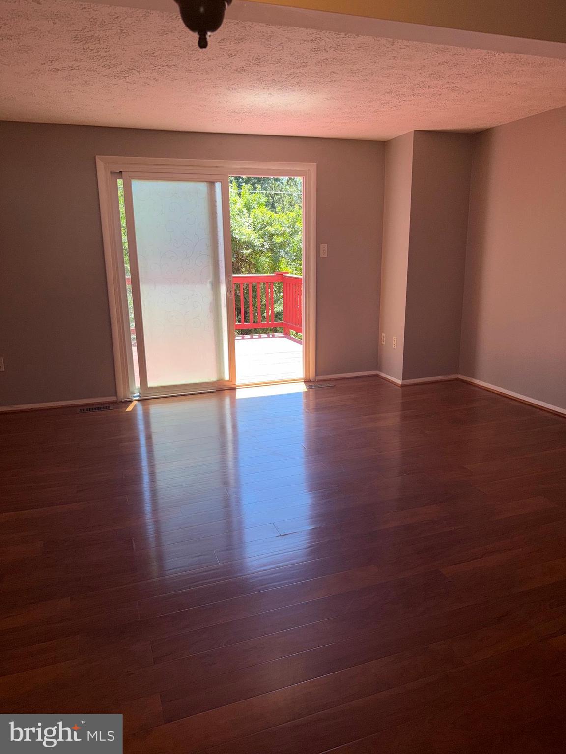 FAIRLAND - Residential