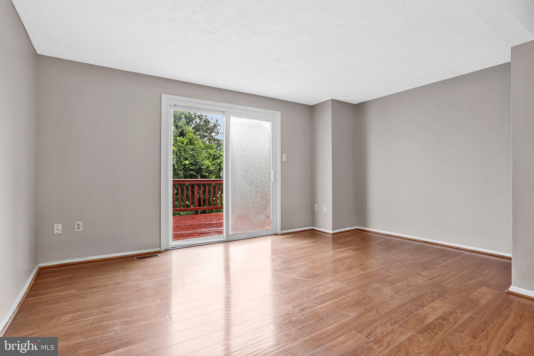 FAIRLAND - Residential