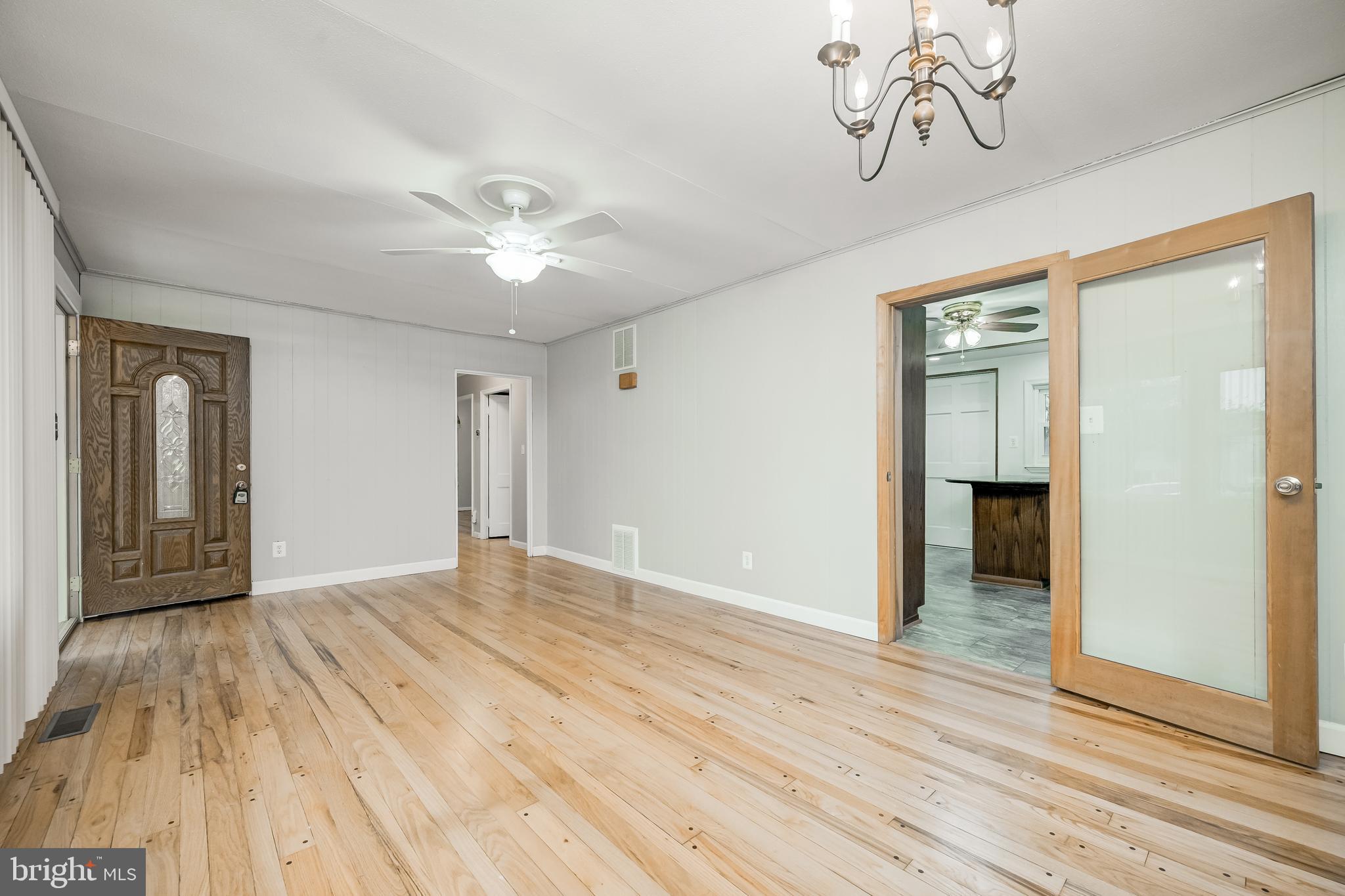 CHESTNUT HILLS - Residential