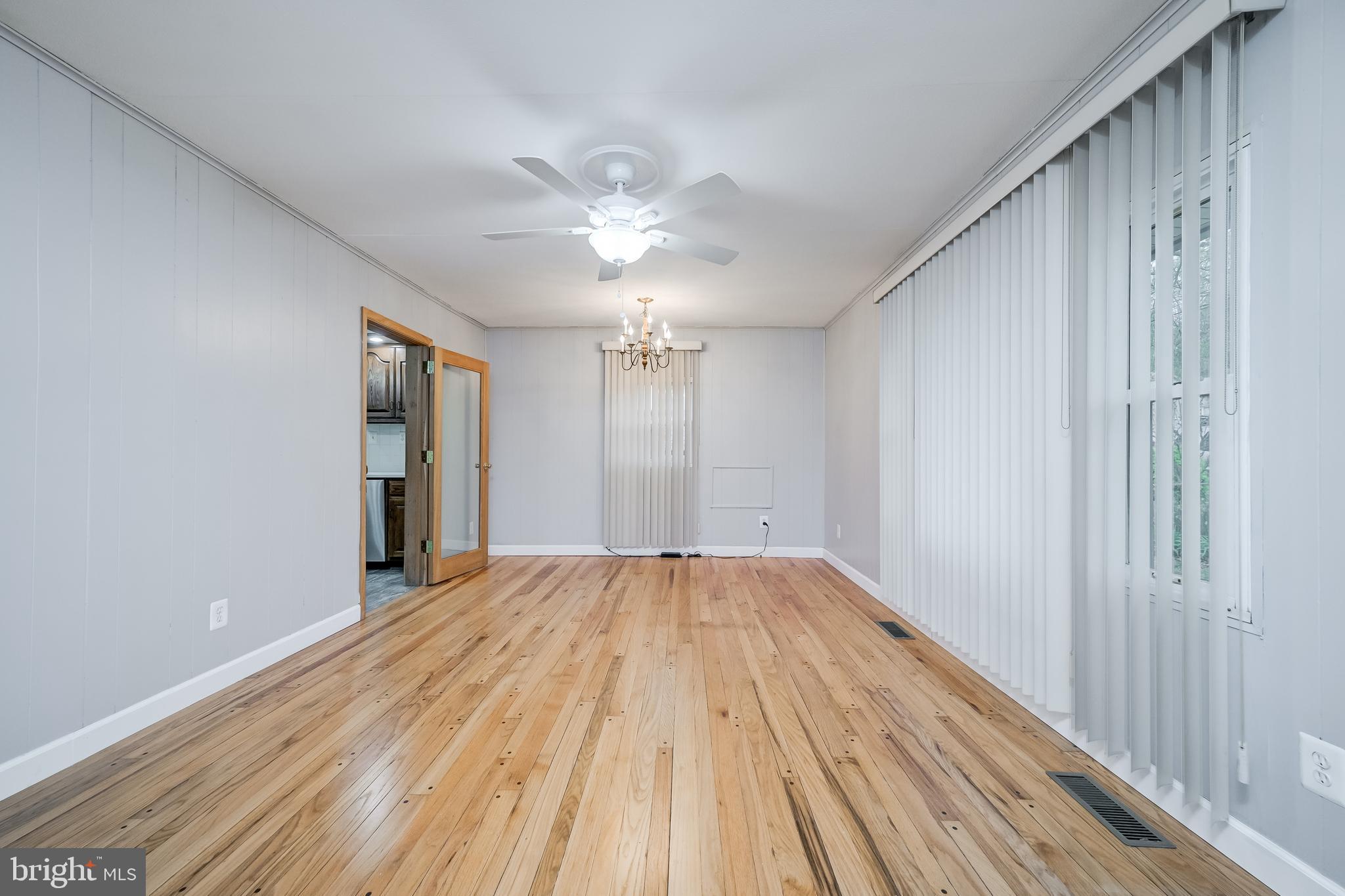 CHESTNUT HILLS - Residential