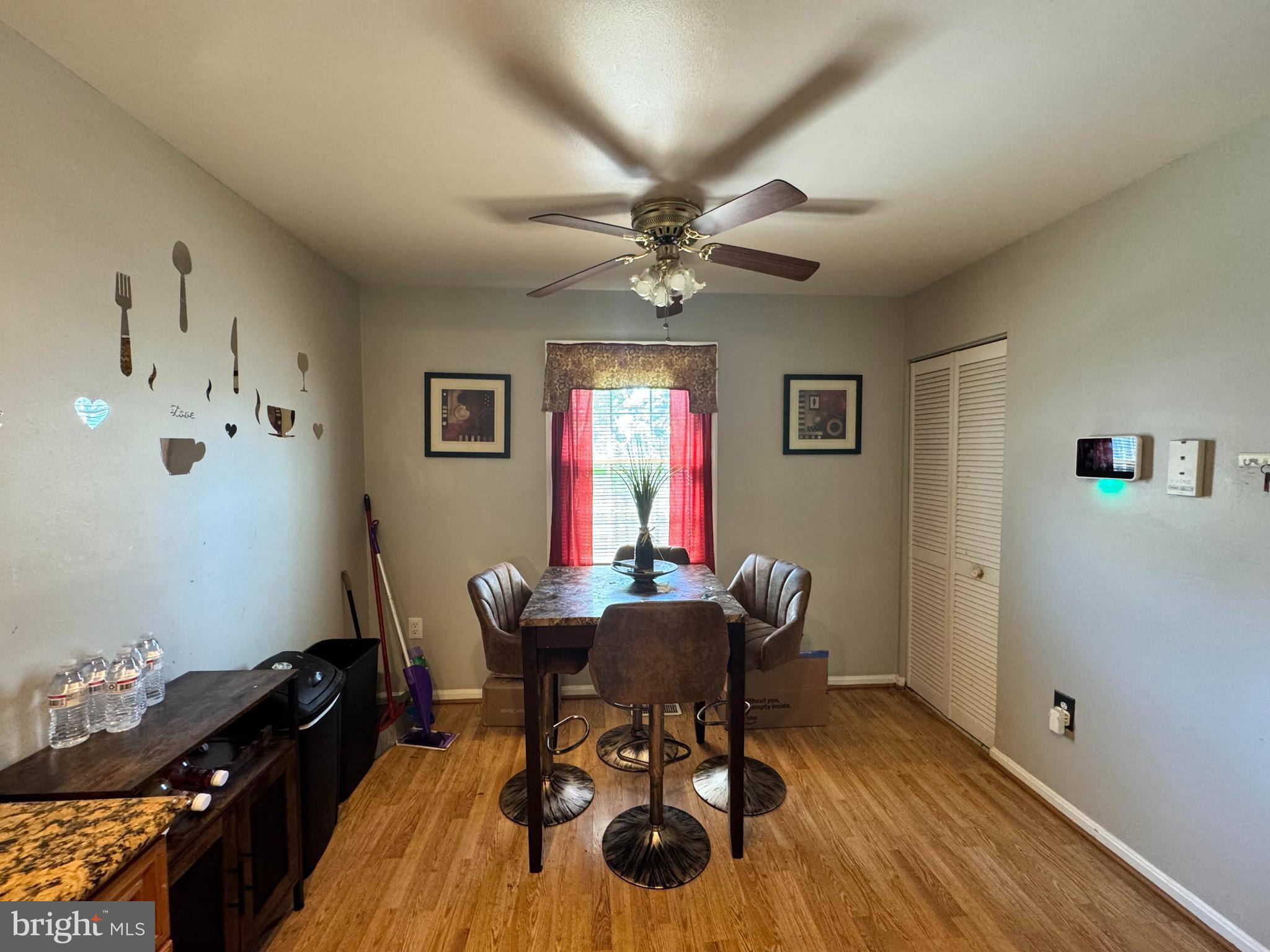 COLONY SQUARE - Residential