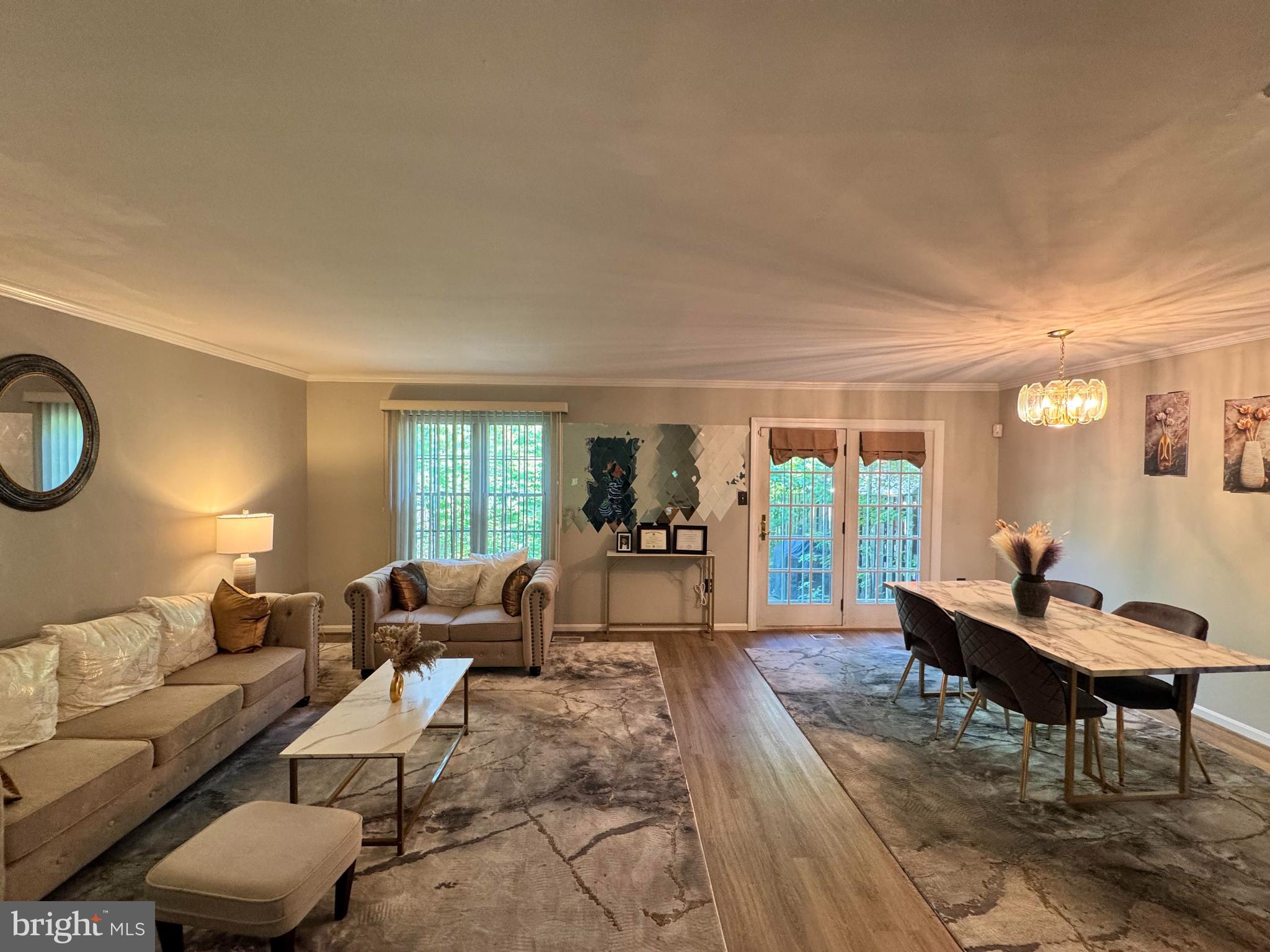 COLONY SQUARE - Residential