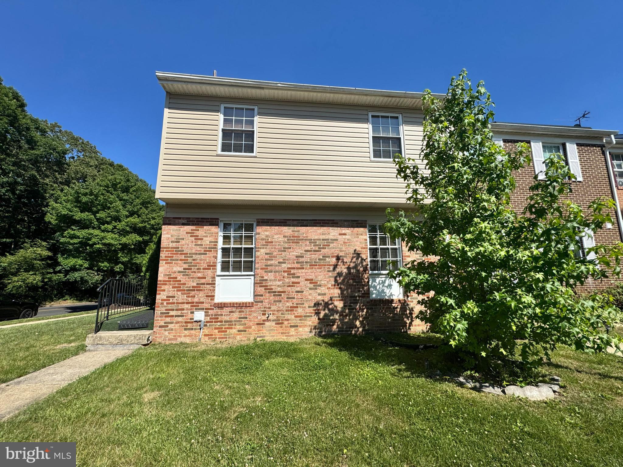 COLONY SQUARE - Residential