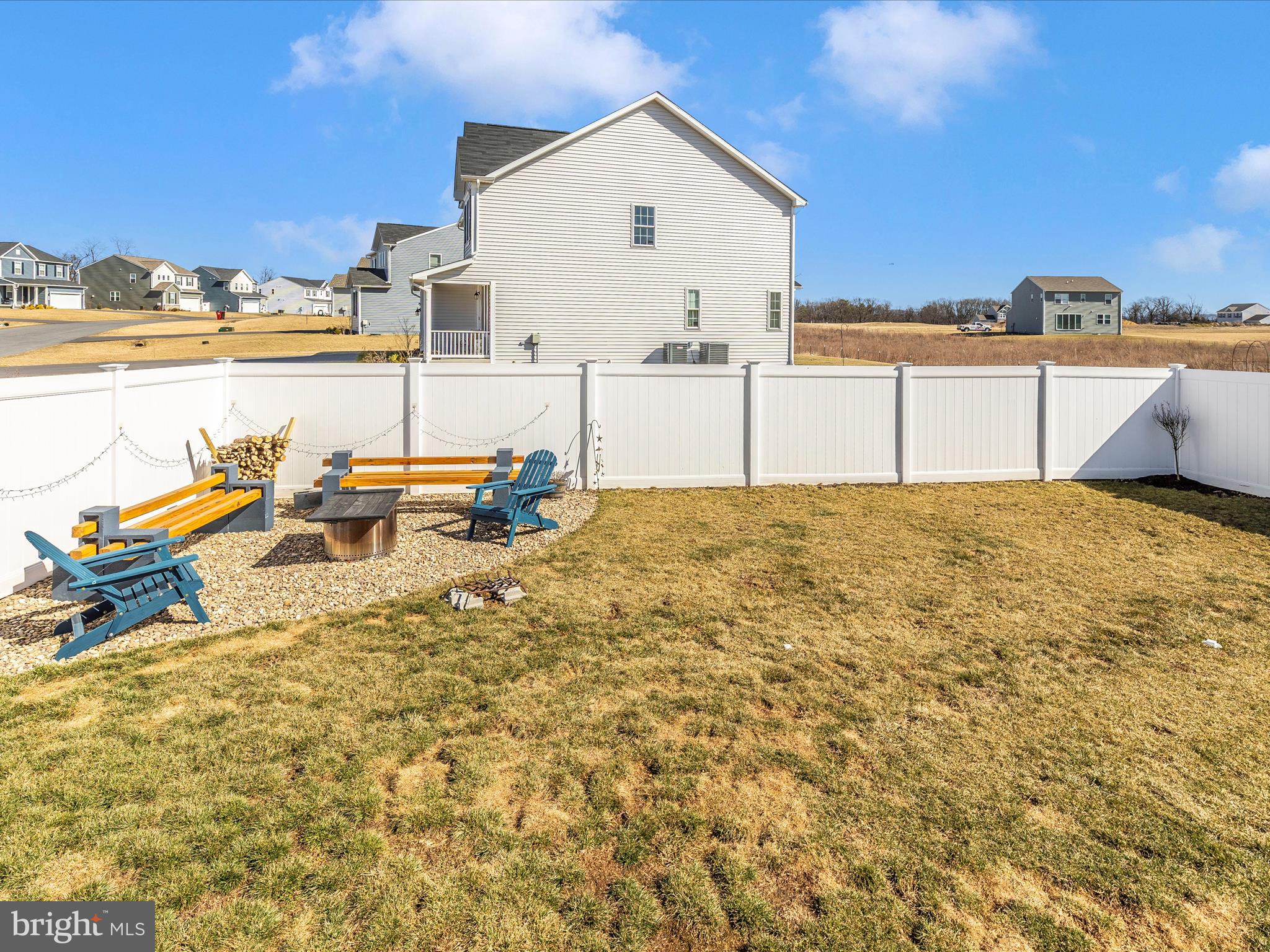 WARM SPRING RIDGE - Residential