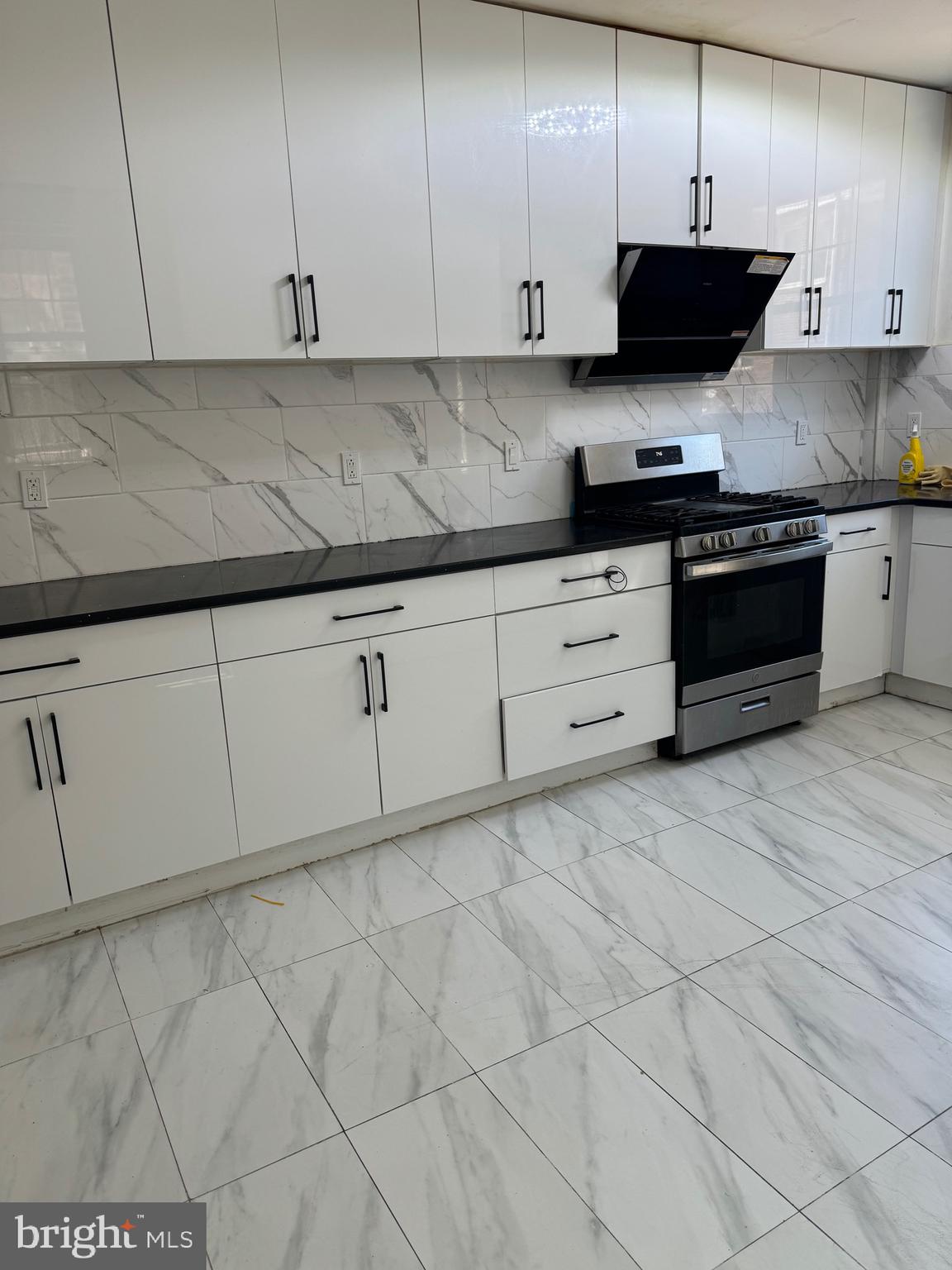 MAYFAIR - Residential