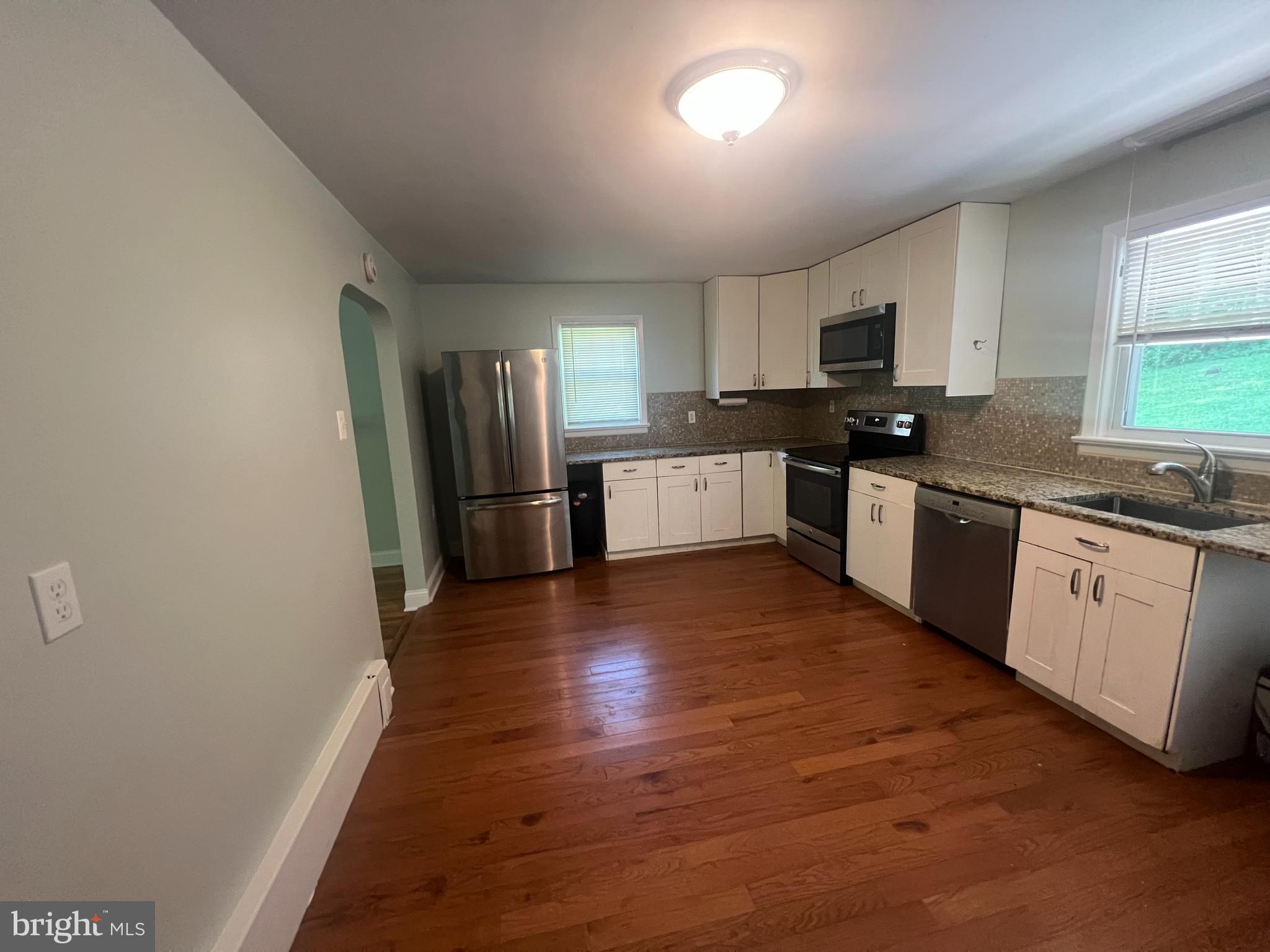 MERION HILL - Residential