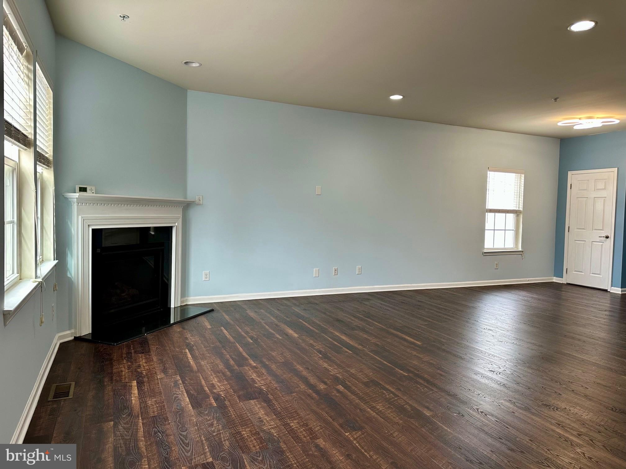 APPLECROSS - Residential Lease